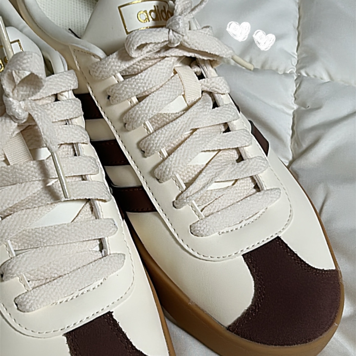 Adidas VL Court 2.0 Cream Brown 착용 스타일