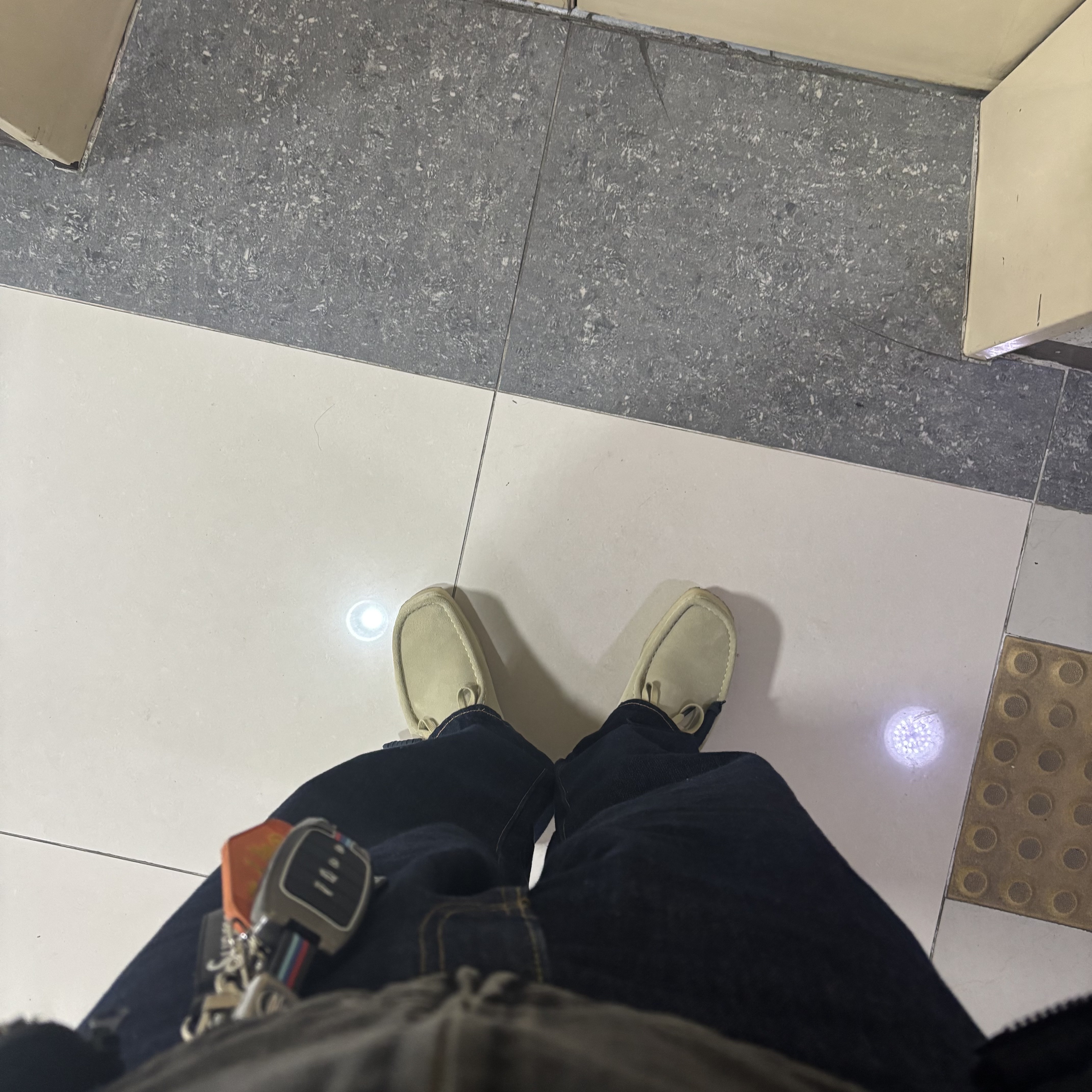Clarks Wallabee Maple Suede 착용 스타일