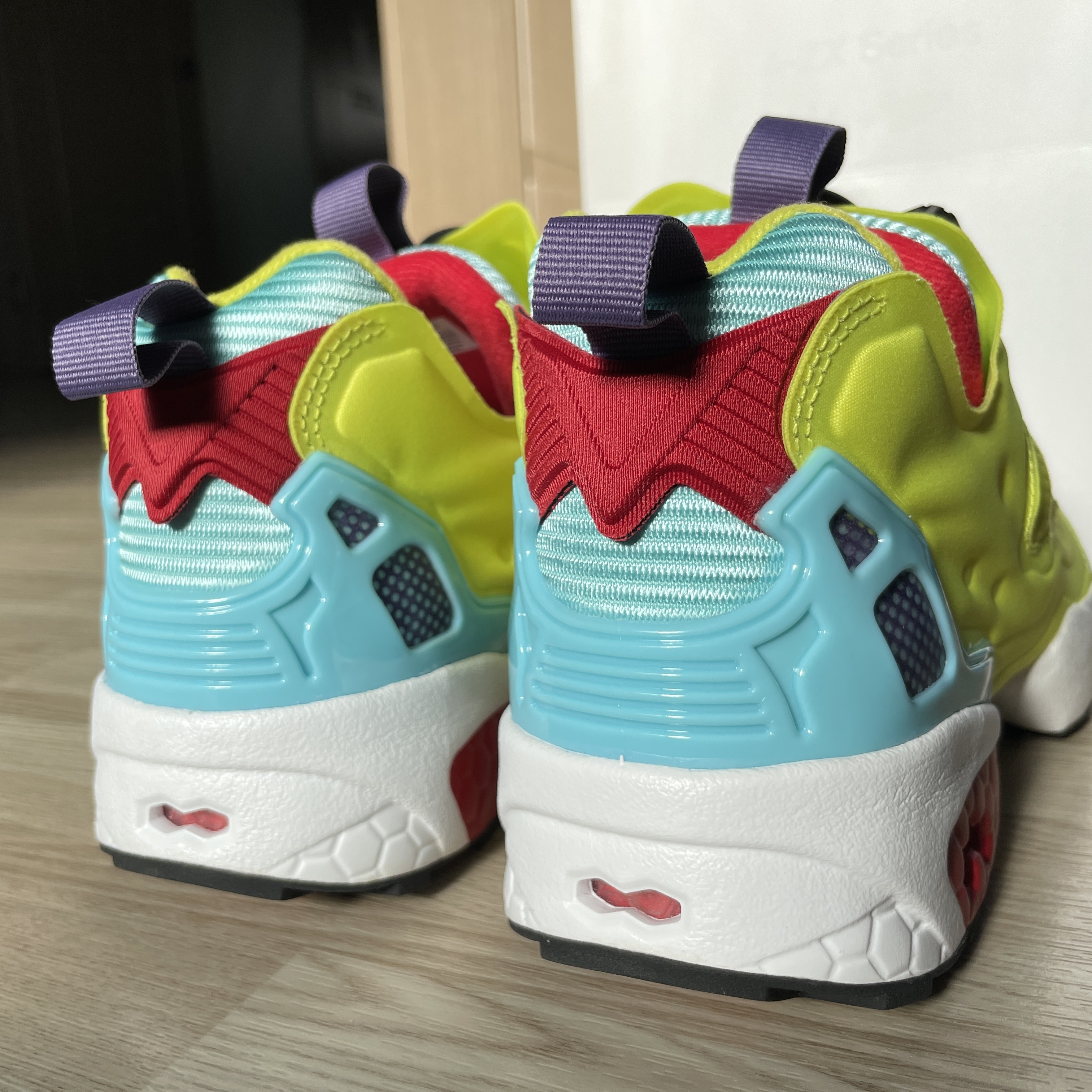 Adidas x Reebok ZX Fury Aqua Citron 착용 스타일 - 4