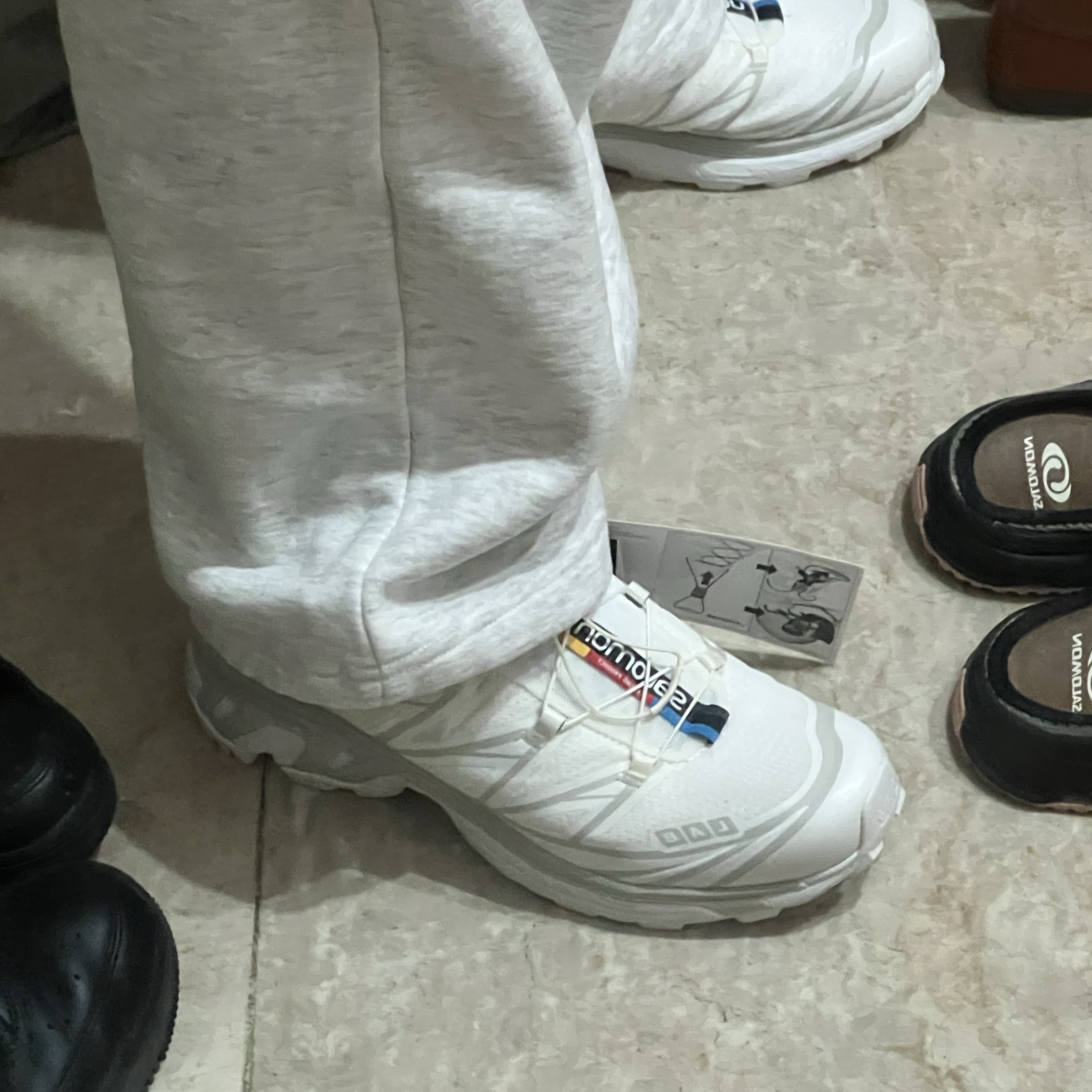 Salomon XT-6 ADV White 착용 스타일