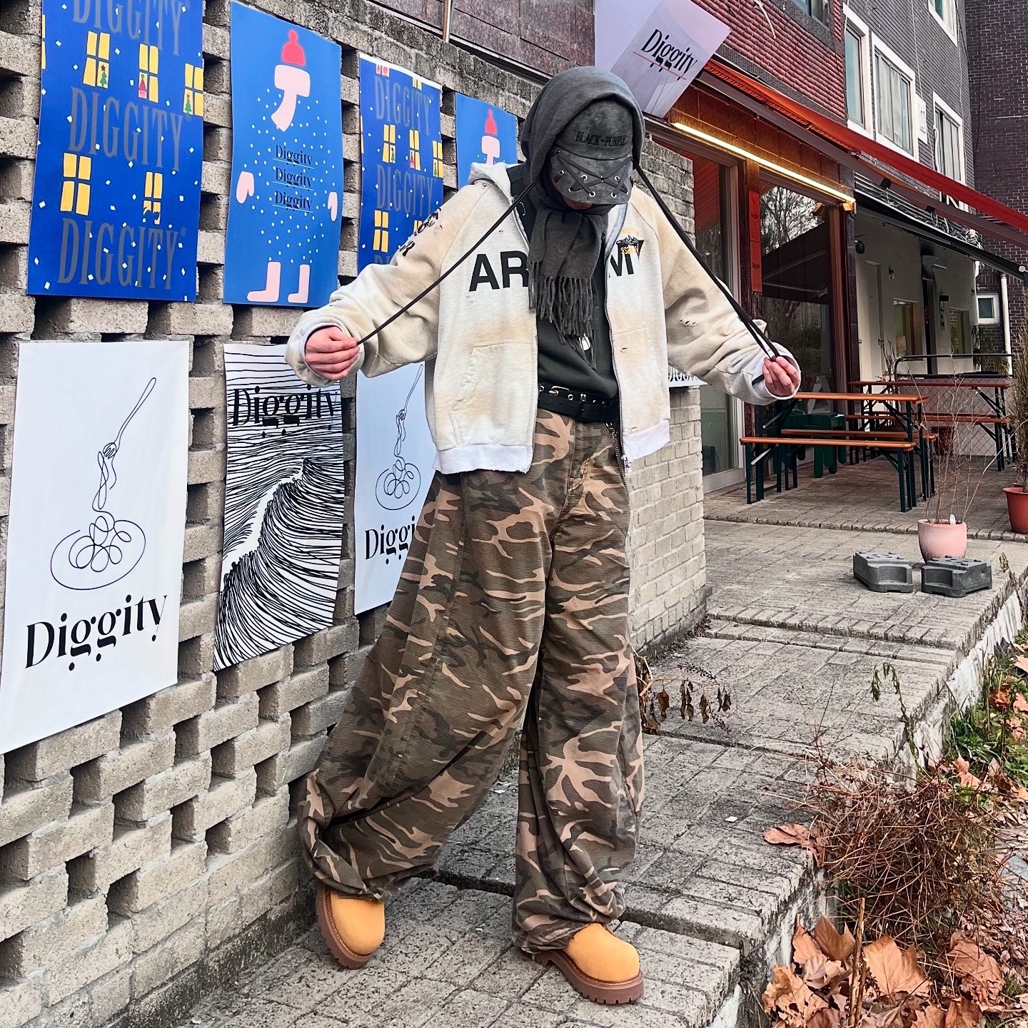Project G/R Reconstructed Folded Zip Hoodie Dirty Melange, LOSTGARDEN Route Tan 착용 스타일 - 1