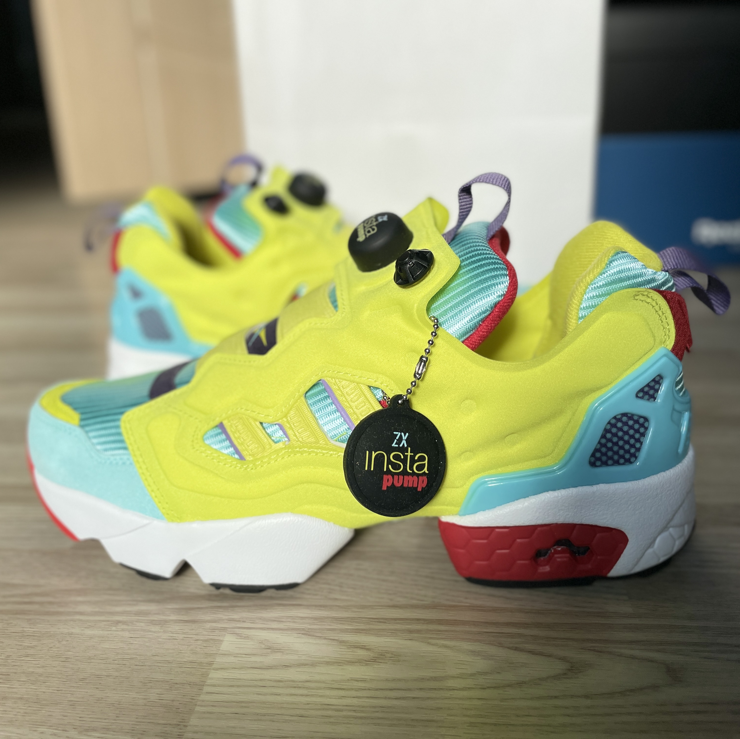 Adidas x Reebok ZX Fury Aqua Citron 착용 스타일 - 1