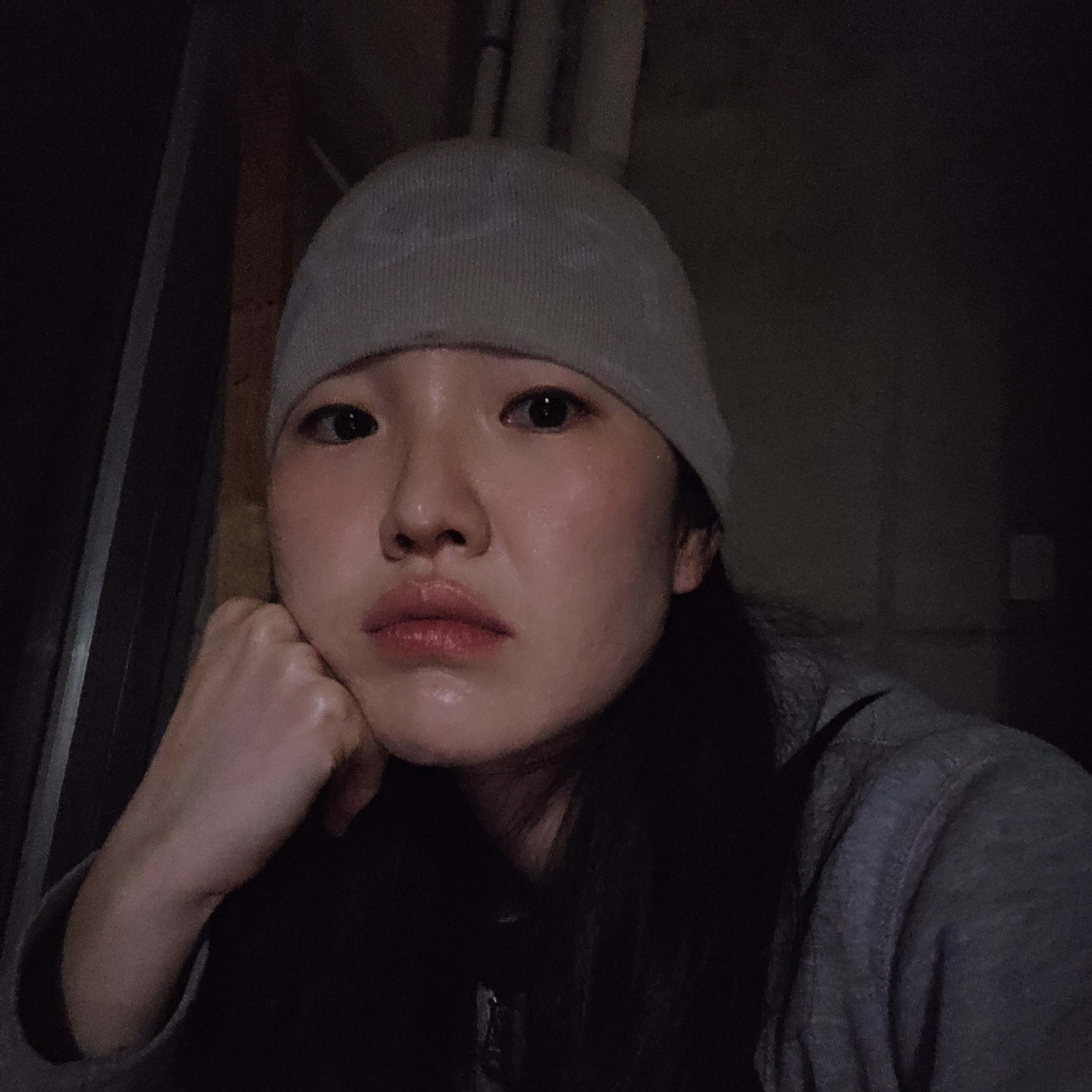 Roa Hiking Logo Beanie Beige 착용 스타일