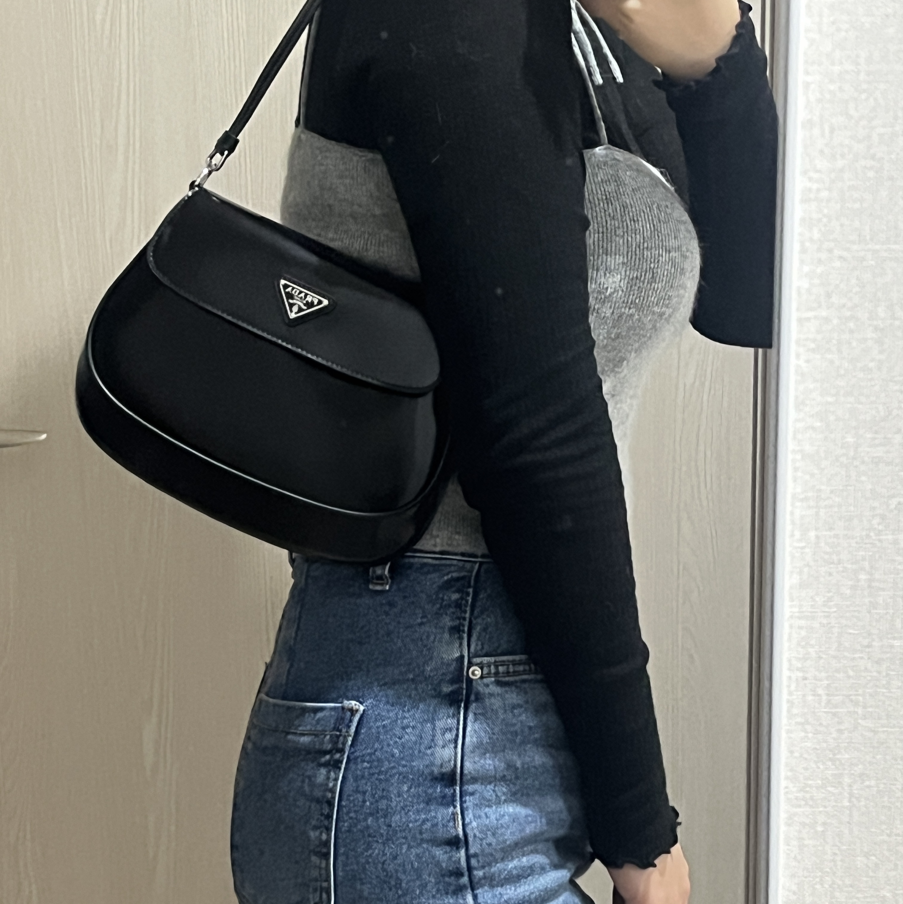 Prada Cleo Brushed Leather Shoulder Bag with Flap Black 착용 스타일 - 2