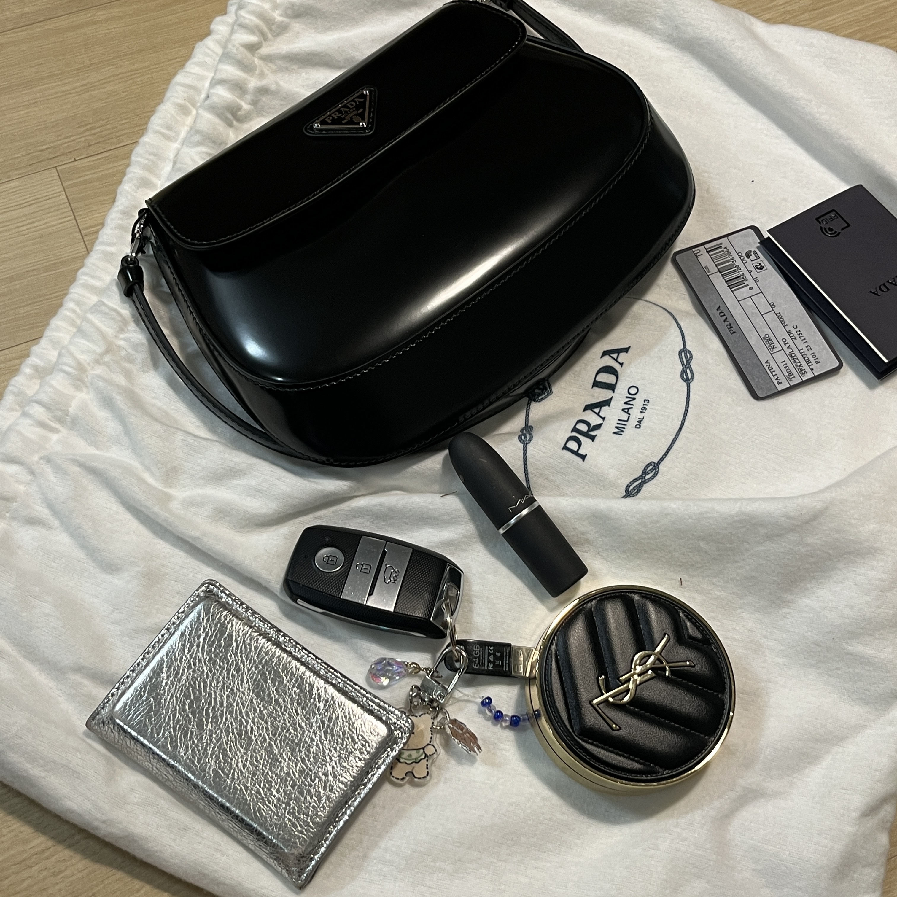 Prada Cleo Brushed Leather Shoulder Bag with Flap Black 착용 스타일 - 3