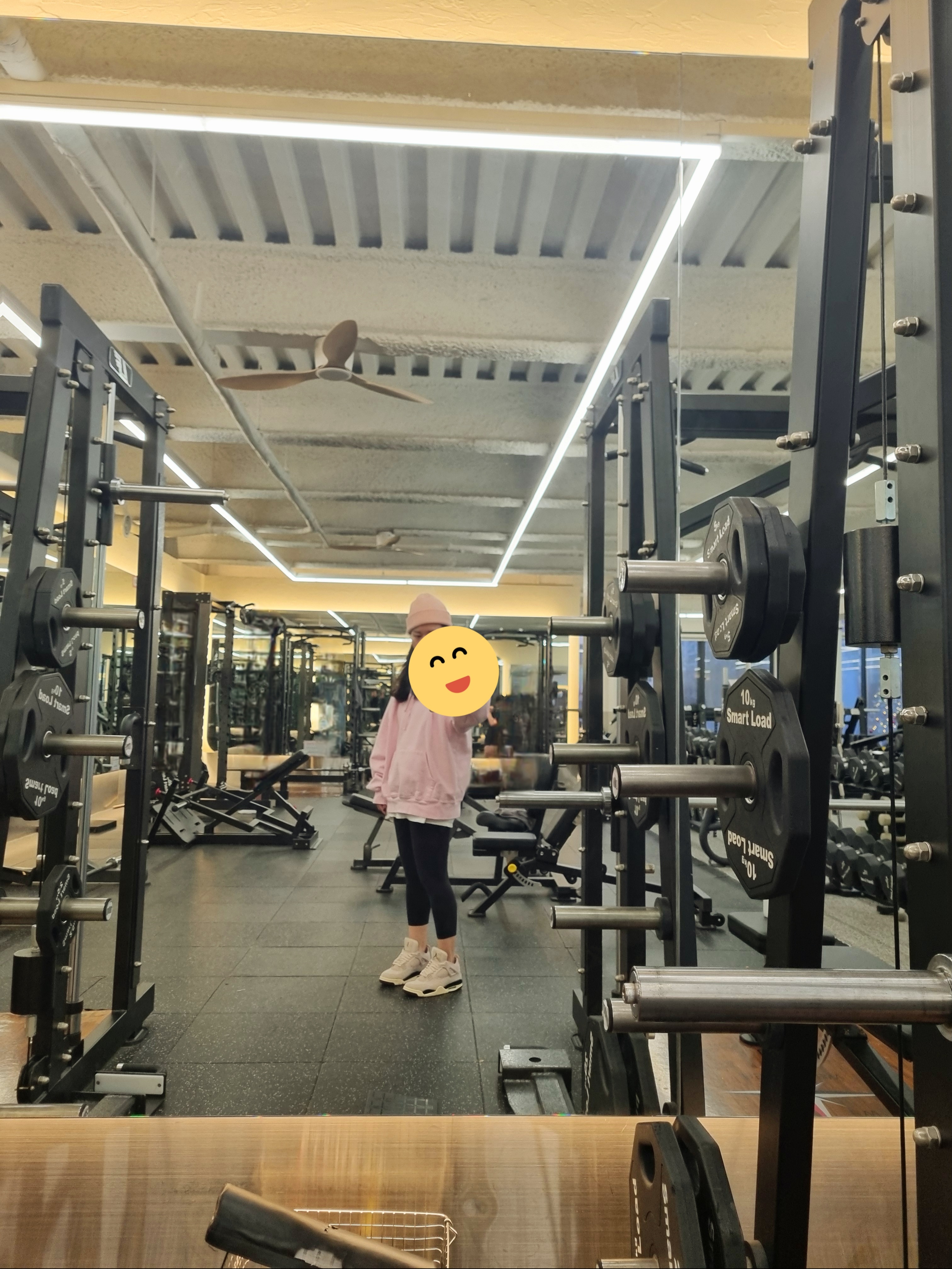 Lululemon License to Train Tight 21 Black, Supreme Small Box Hooded Sweatshirt Light Pink - 24SS 착용 스타일