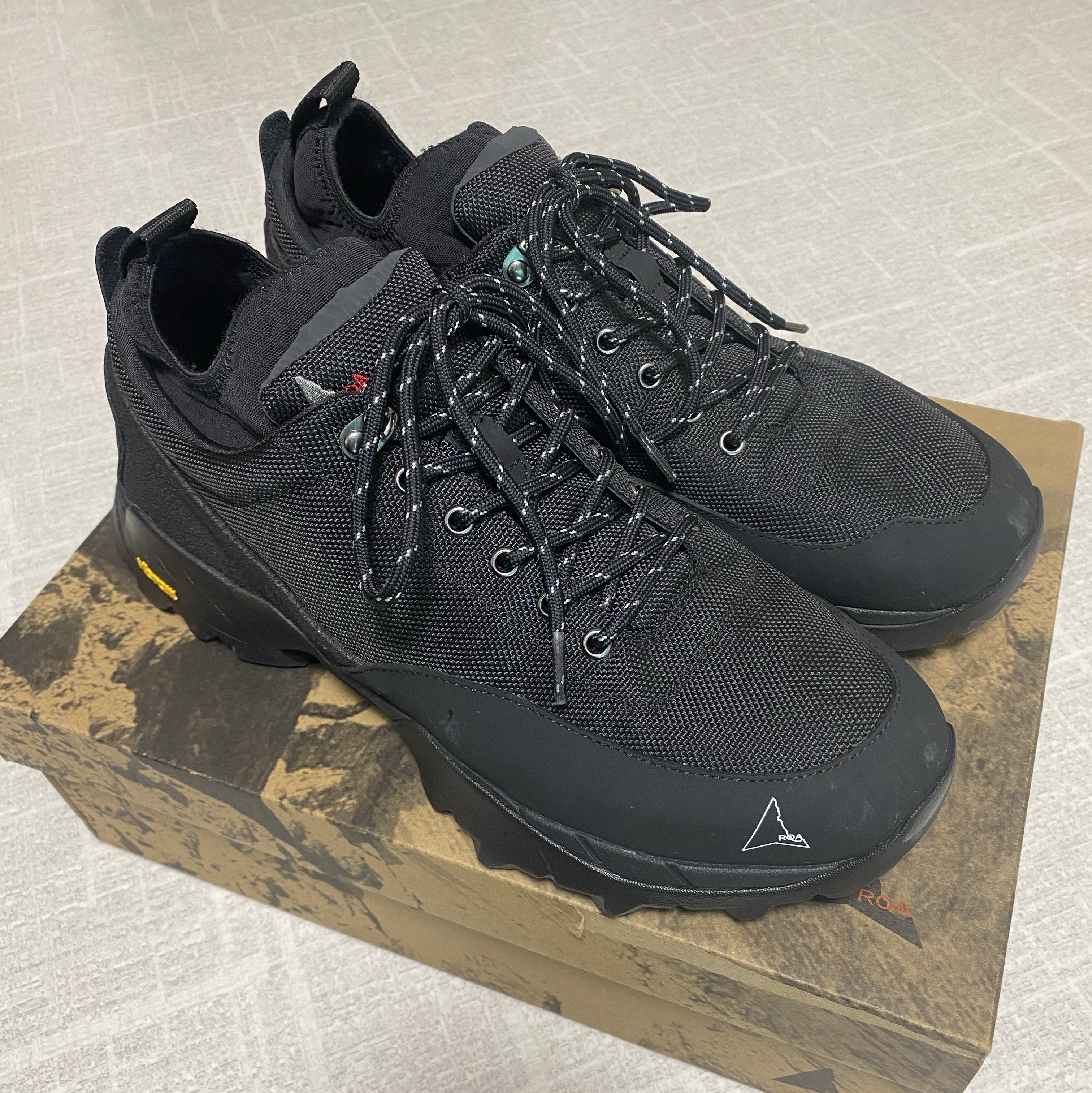 Roa Hiking Neal Black 착용 스타일