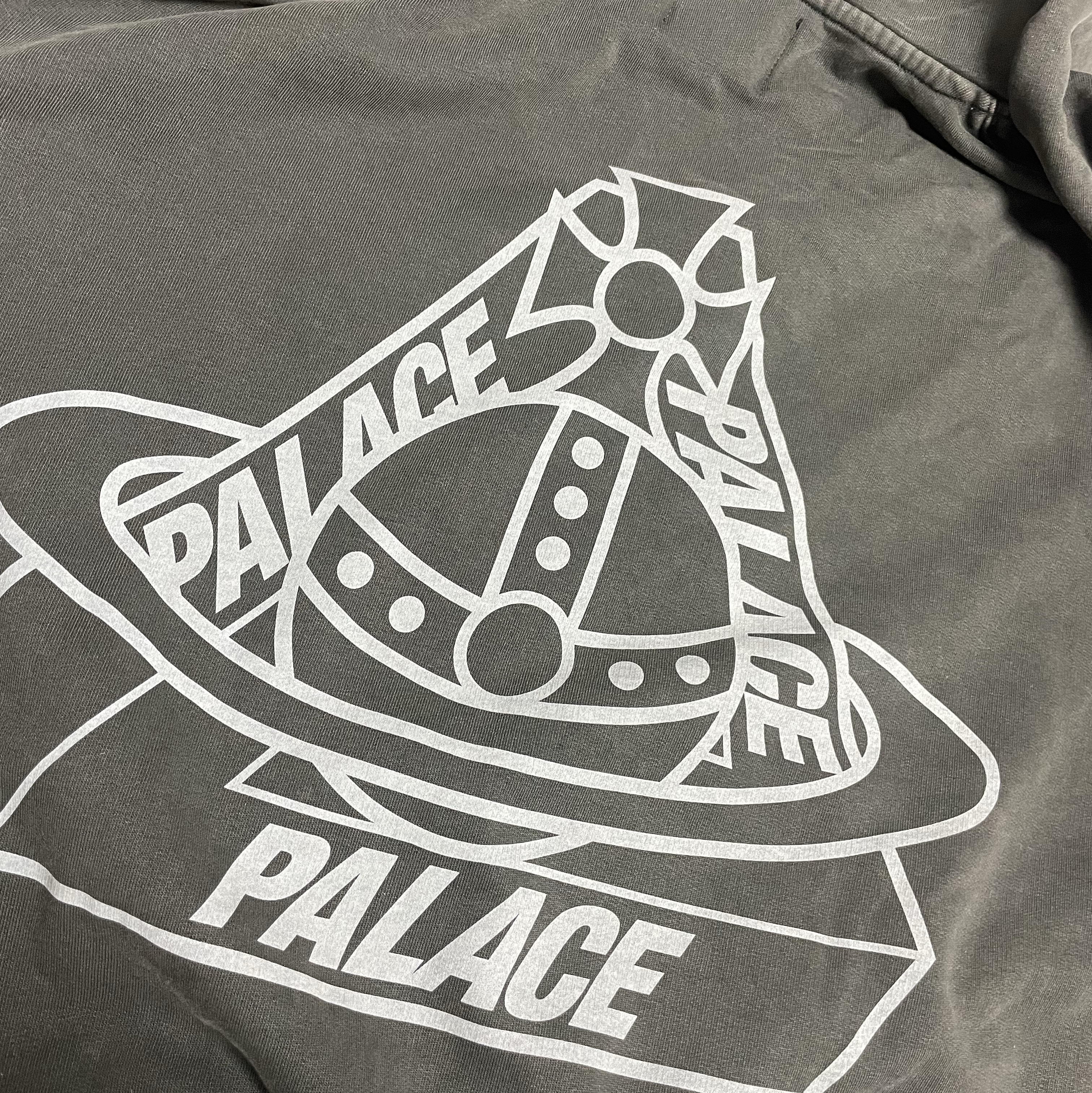 Palace x Vivienne Westwood Hood Black - 24FW 착용 스타일