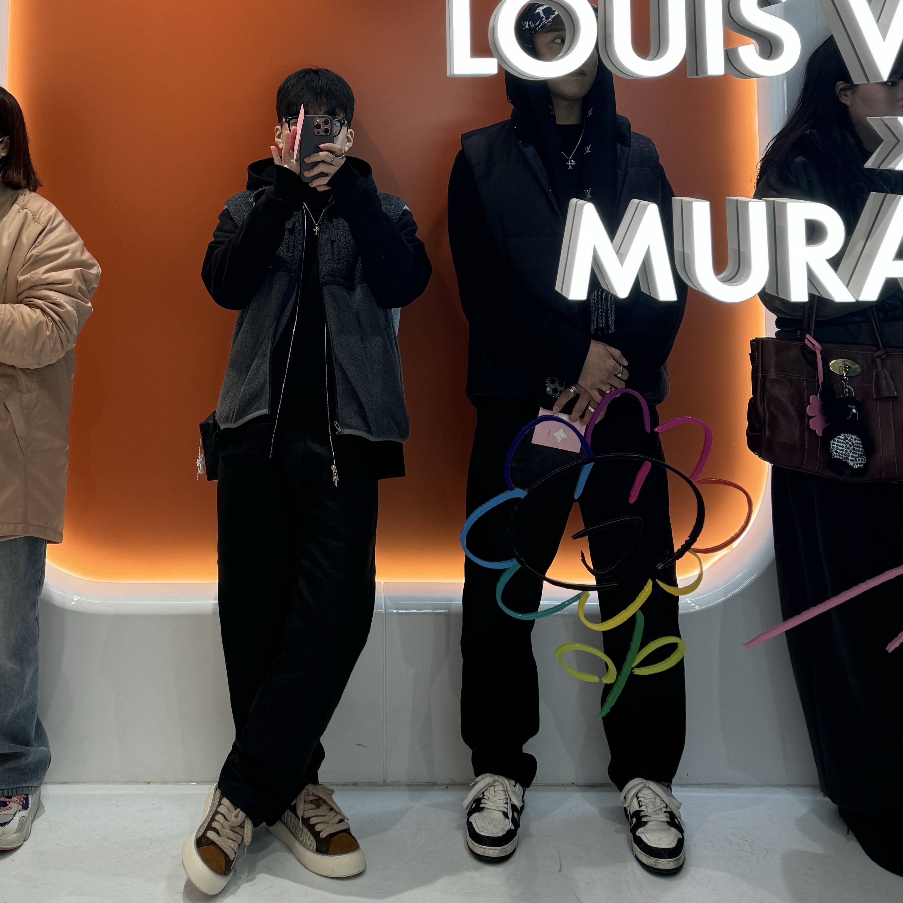 Dior B33 Sneakers Khaki Cream Dior Oblique Jacquard, Nike x Cav Empt Vest Navy 착용 스타일 - 2