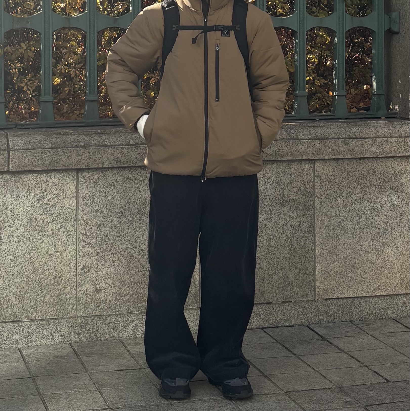 Reebok x South2 West8 Zig Kinetica 2.5 Edge Core Black Cold Grey, Kapital 8W Corduroy Zipper Port Baggy Pants Black 착용 스타일 - 2