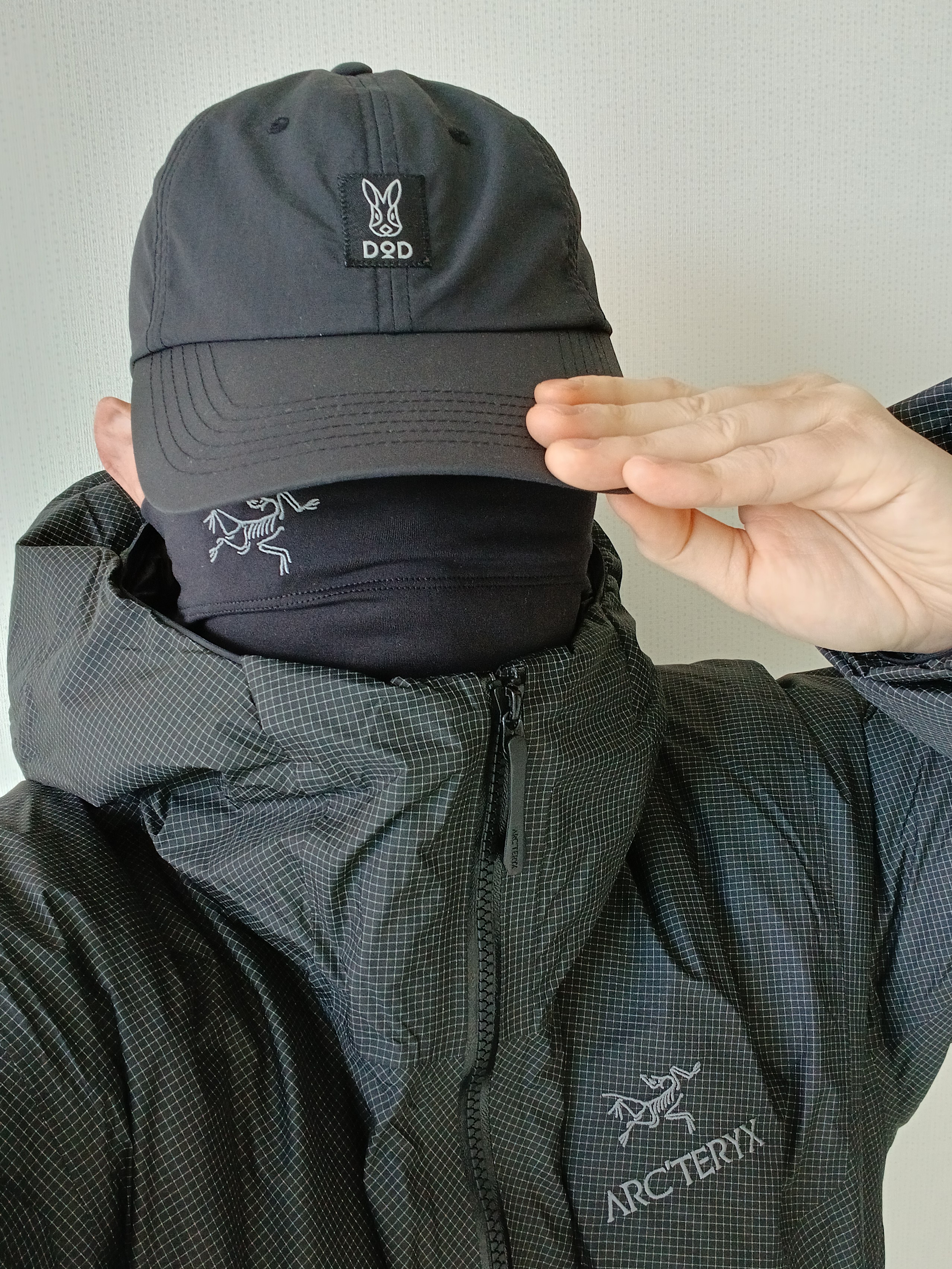 Arc'teryx Alpha Lightweight Parka Black, Arc'teryx Alpha Lightweight Parka Black 착용 스타일 - 6