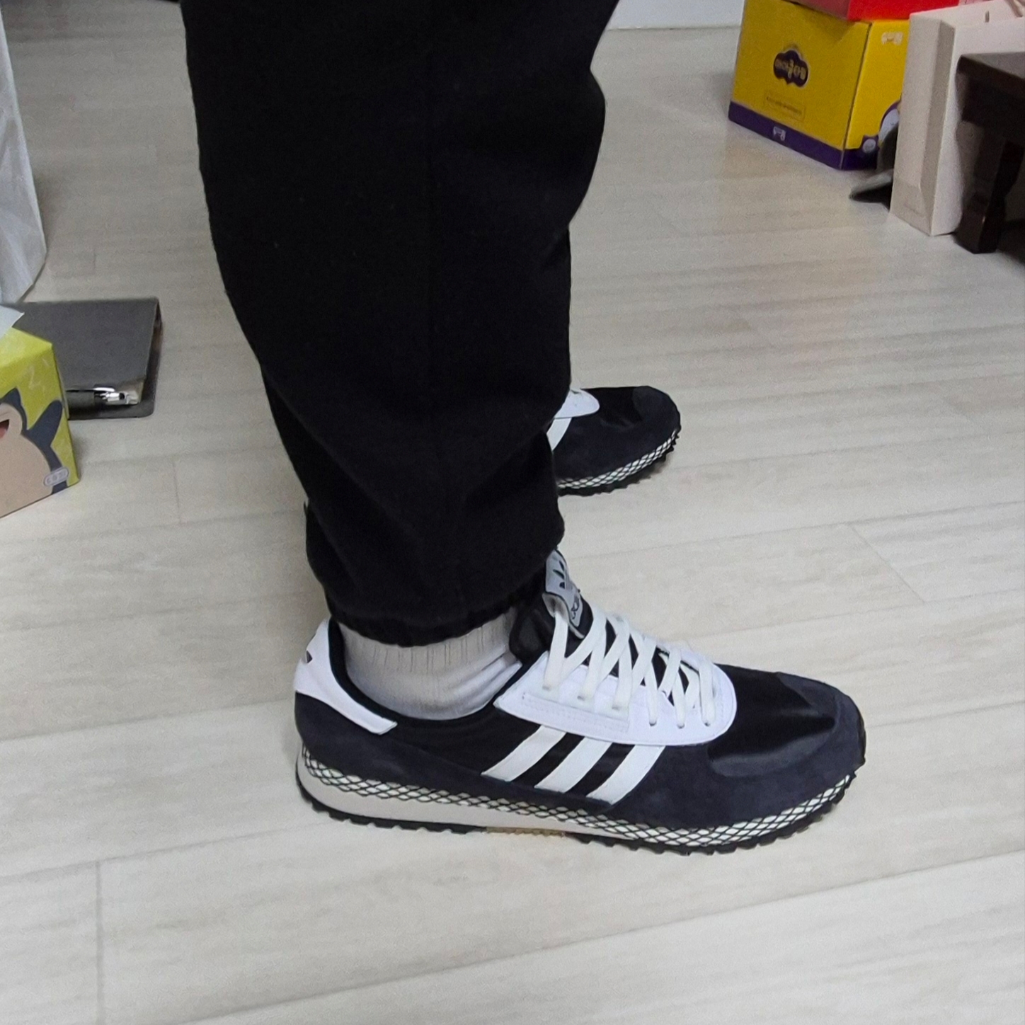 Adidas City Marathon PT Core Black 착용 스타일 - 3