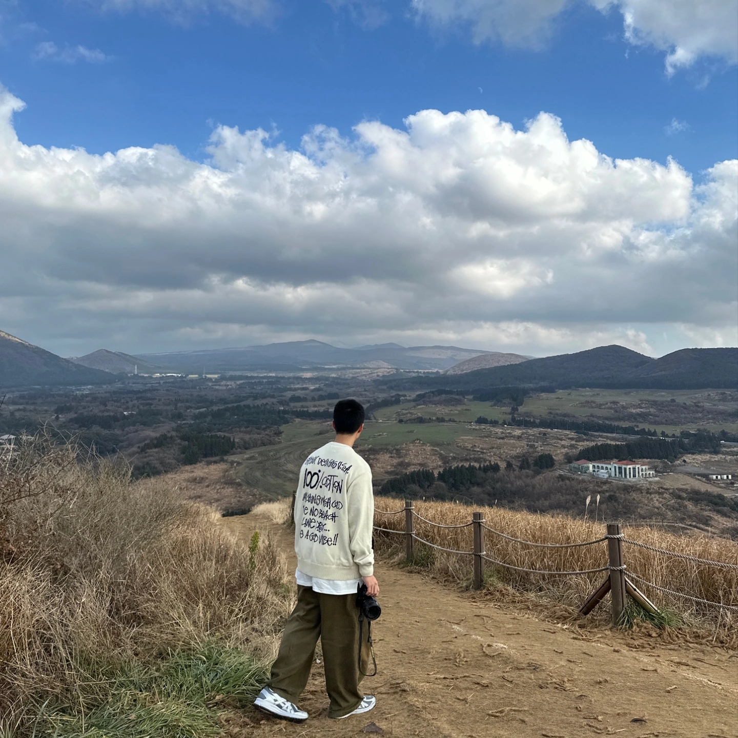 Asics Jog 100 S SMU Sheet Rock Pure Silver - 2E Wide, Stussy Care Label Sweater Natural 착용 스타일