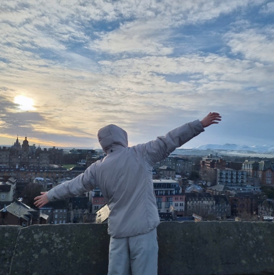 Arc'teryx Atom Heavyweight Hoody Rune 착용 스타일 - 1