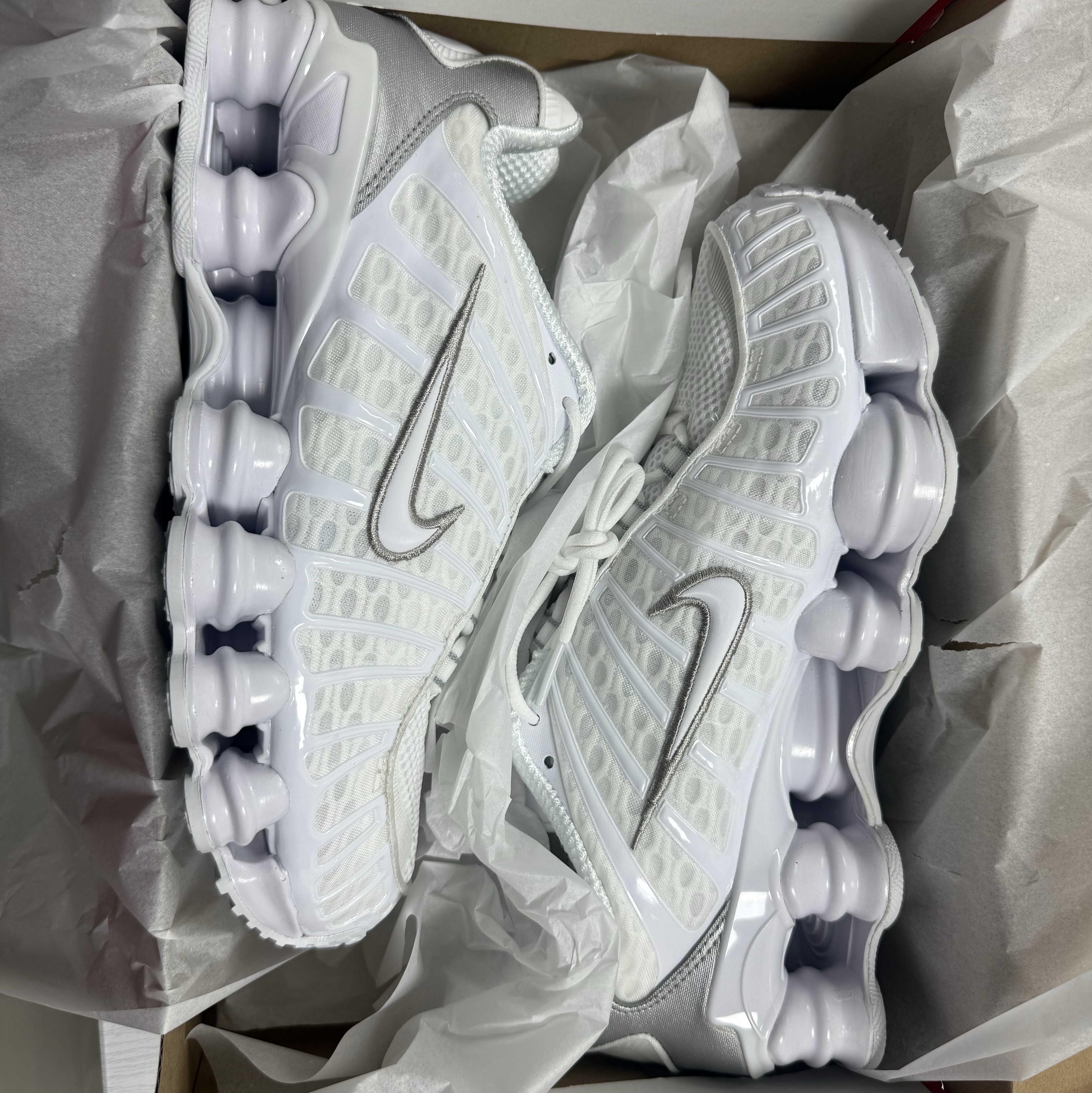 (W) Nike Shox TL White and Max Orange 착용 스타일