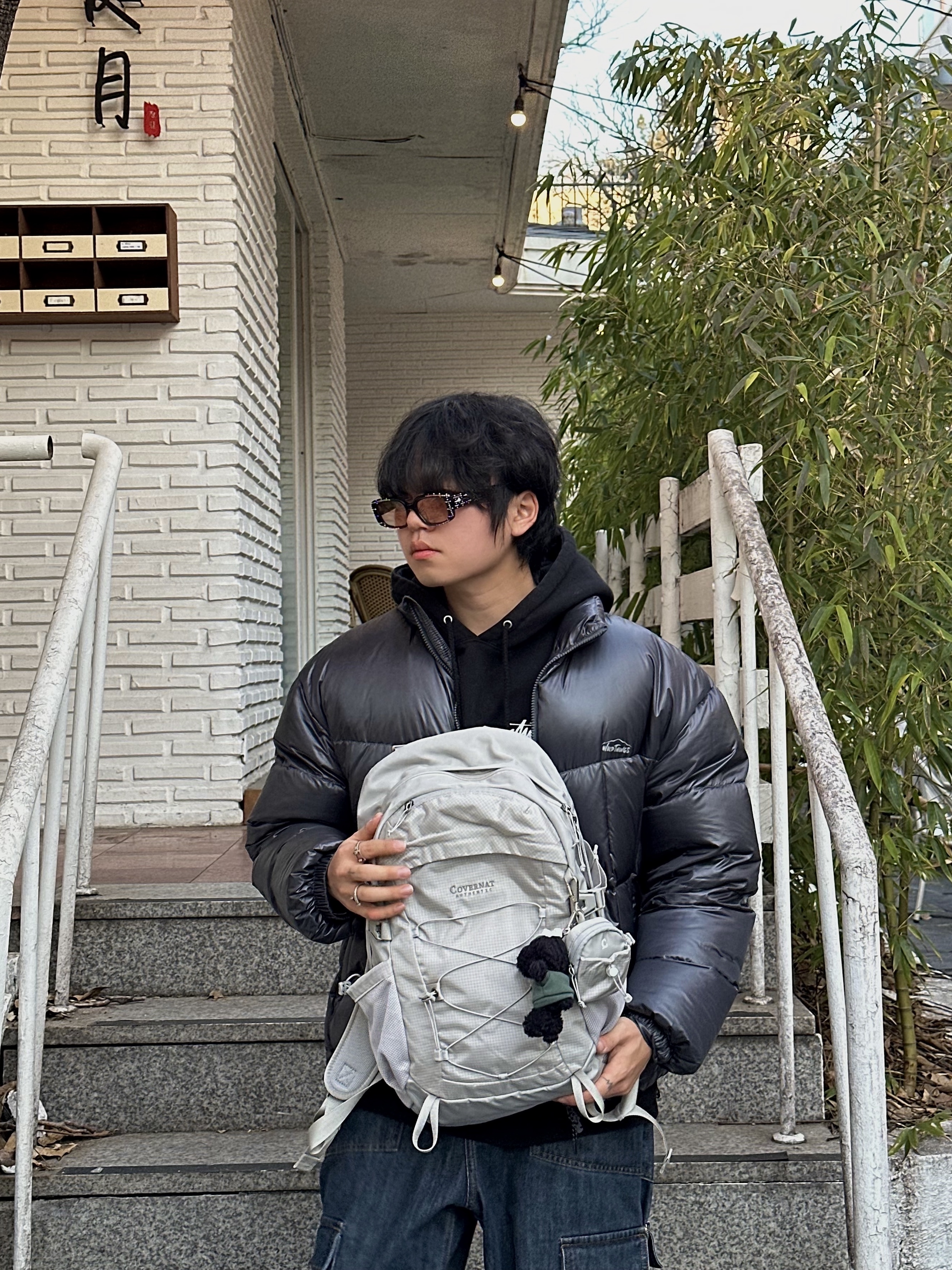 Wildthings Mountain Field Down Puffer Graphite, Salomon x Y/Project Speedcross 3 Dawn Blue Black 착용 스타일 - 2