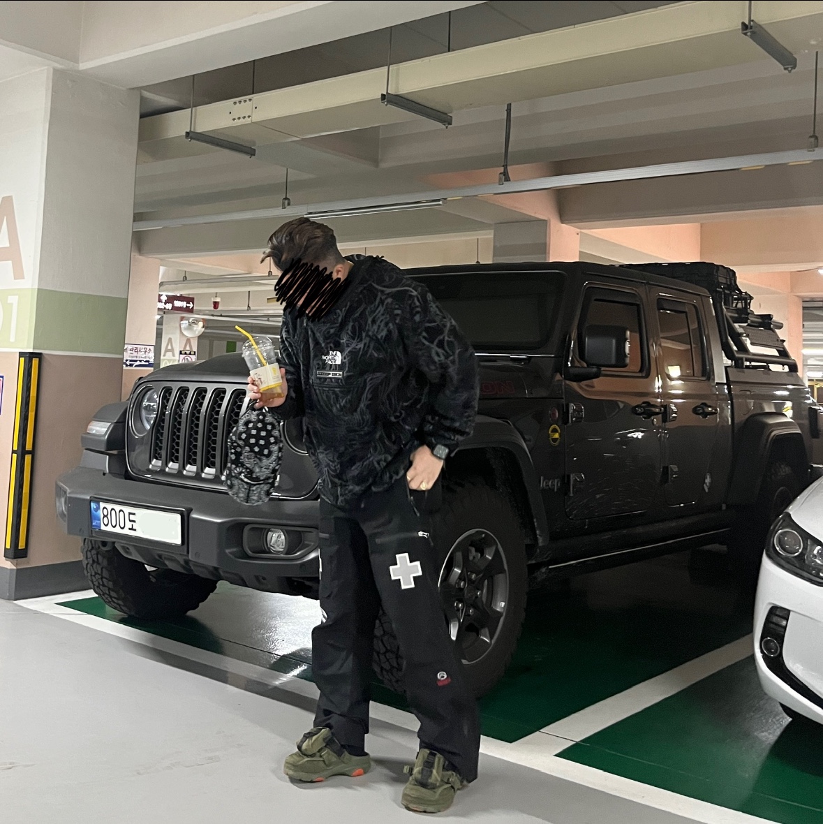 Supreme Bandana Camp Cap Black - 21SS, Crocs x Beams Classic All Terrain MA-1 Jacket Clog Olive 착용 스타일