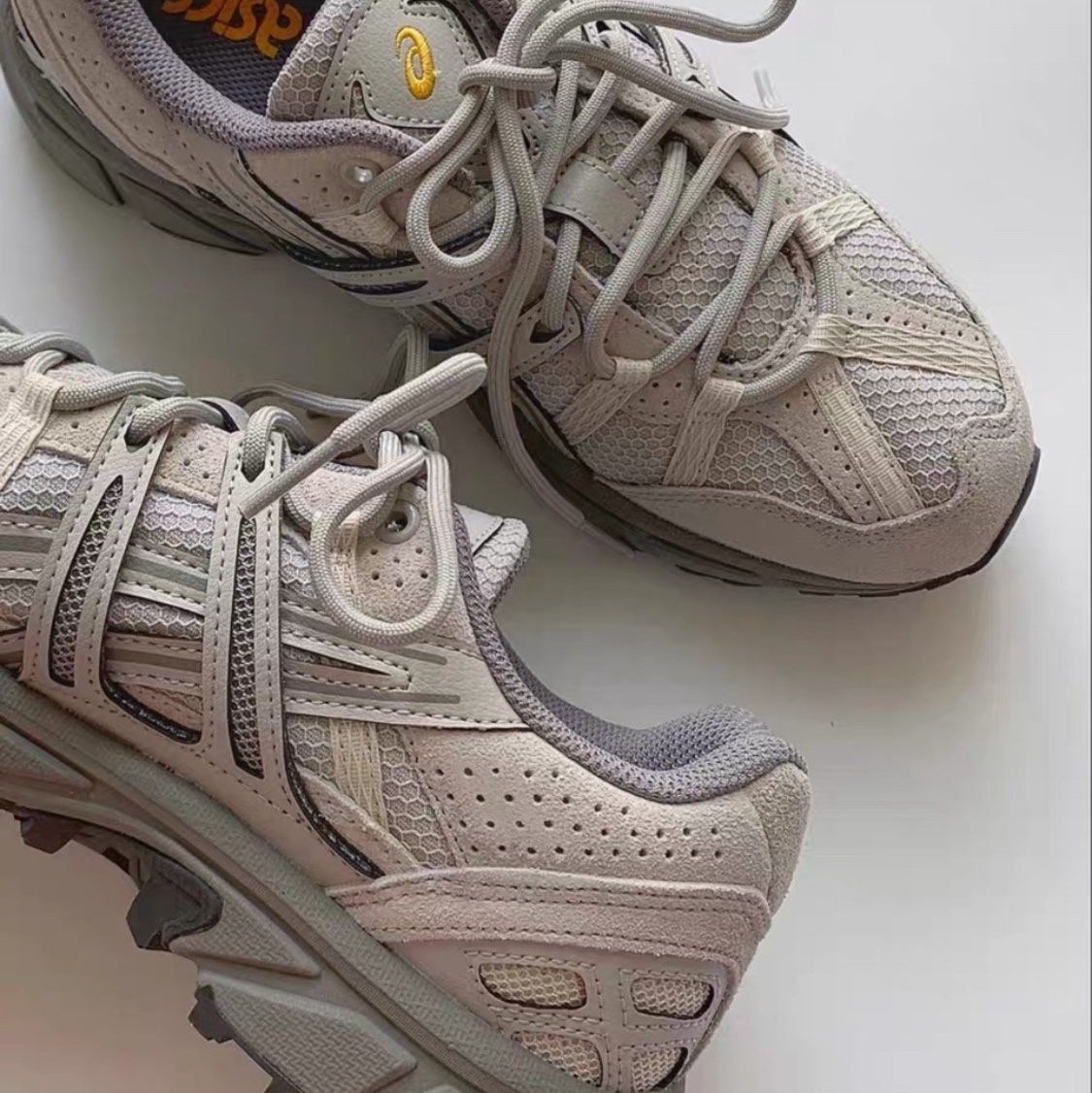 Asics Gel-Sonoma 15-50 Oyster Grey 착용 스타일