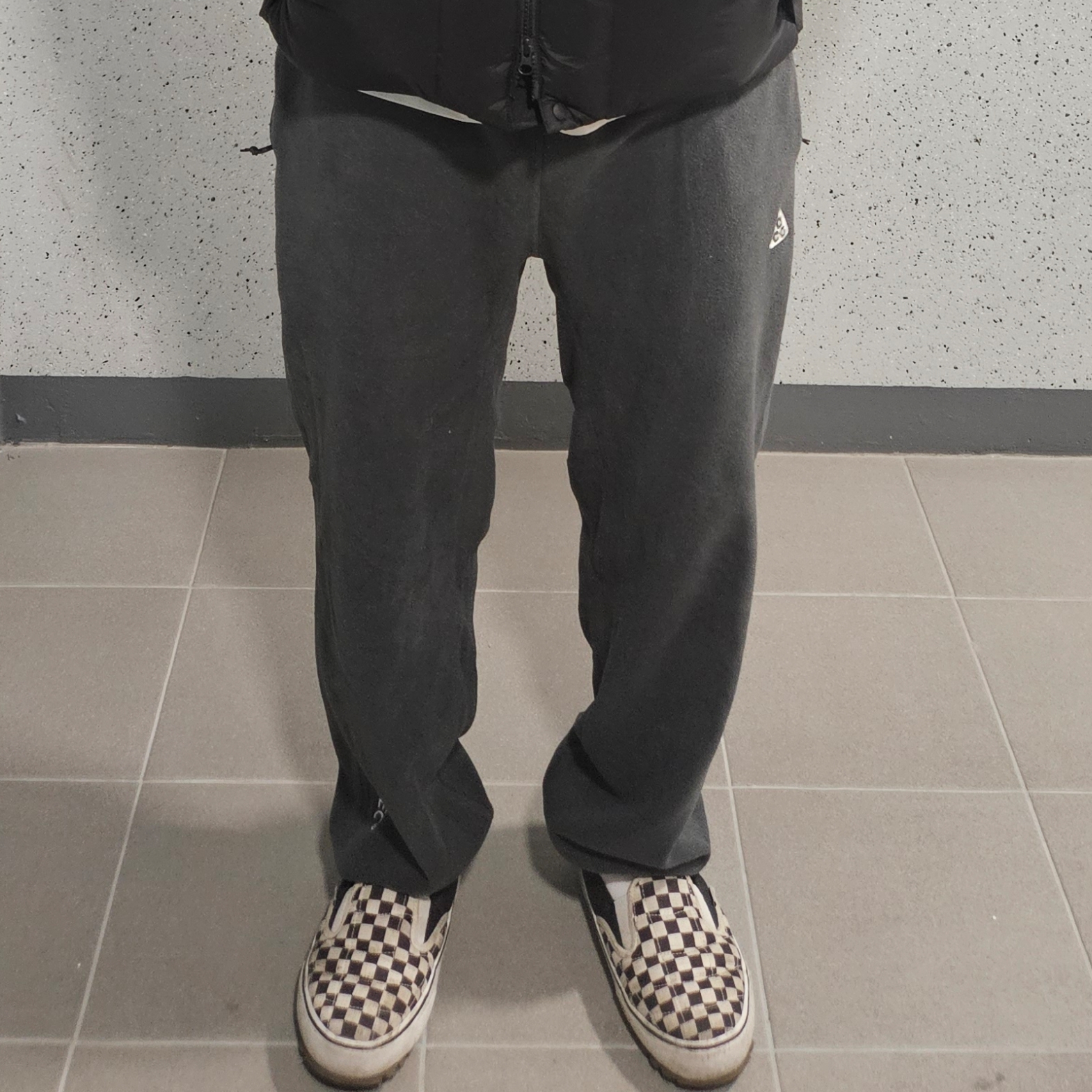 Nike ACG Polartec Wolf Tree Pants Anthracite Black - Asia 착용 스타일