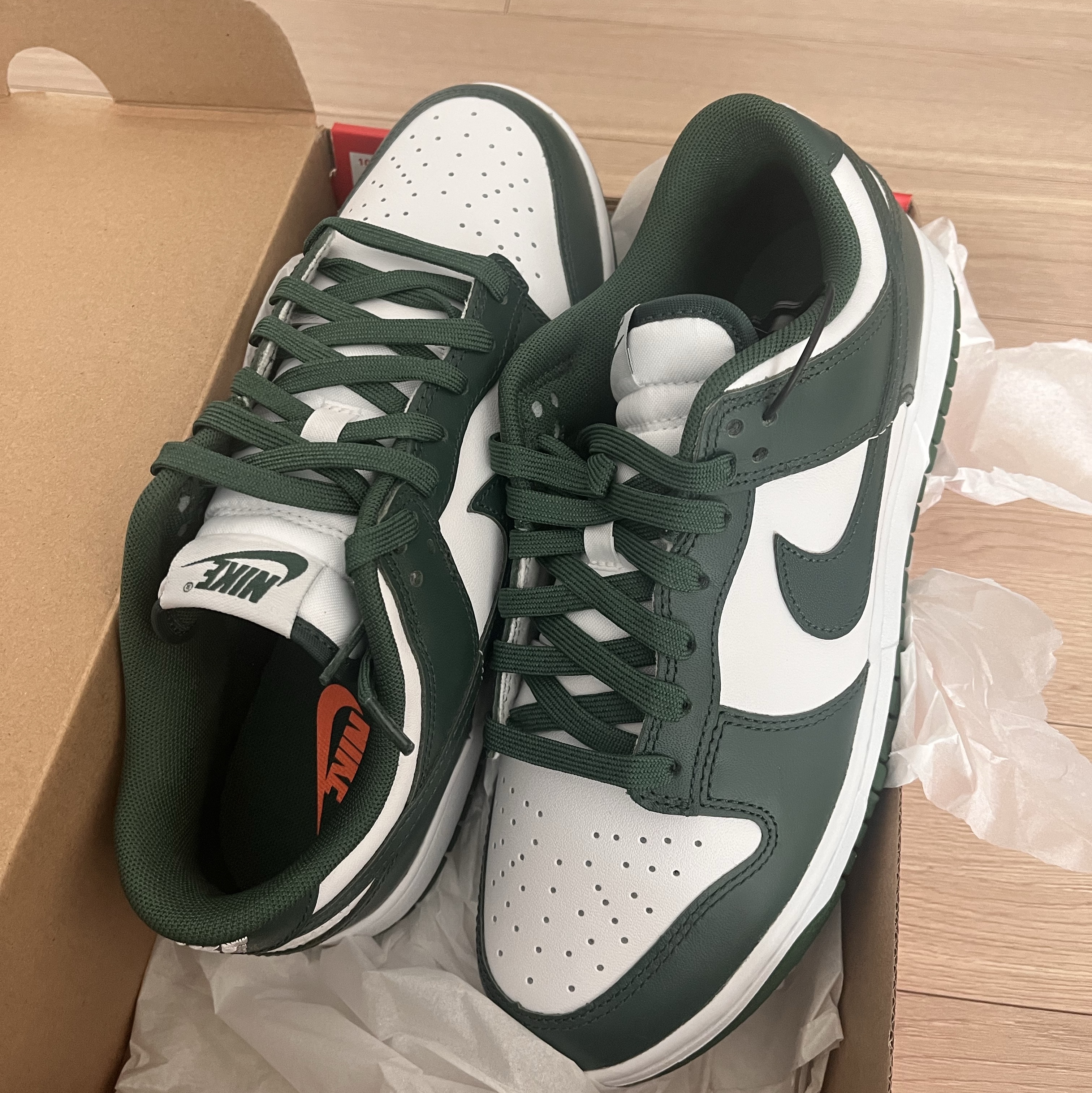 Nike Dunk Low Retro Varsity Green 착용 스타일 - 3