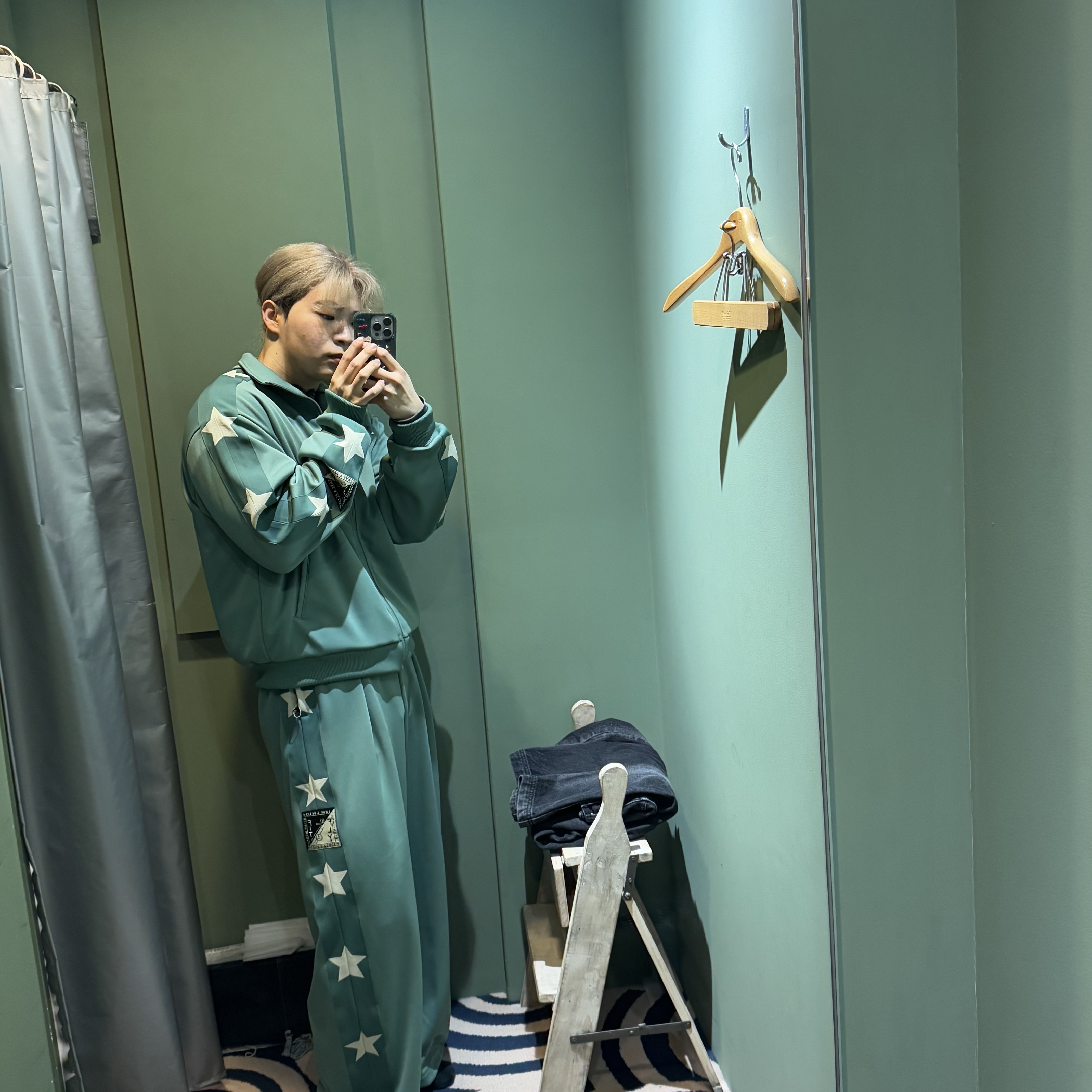 Kapital Smooth Jersey Stuntman & Woman Track Jacket Light Green, Kapital Stuntman & Woman Smooth Jersey Baggy Track Pants Light Green 착용 스타일