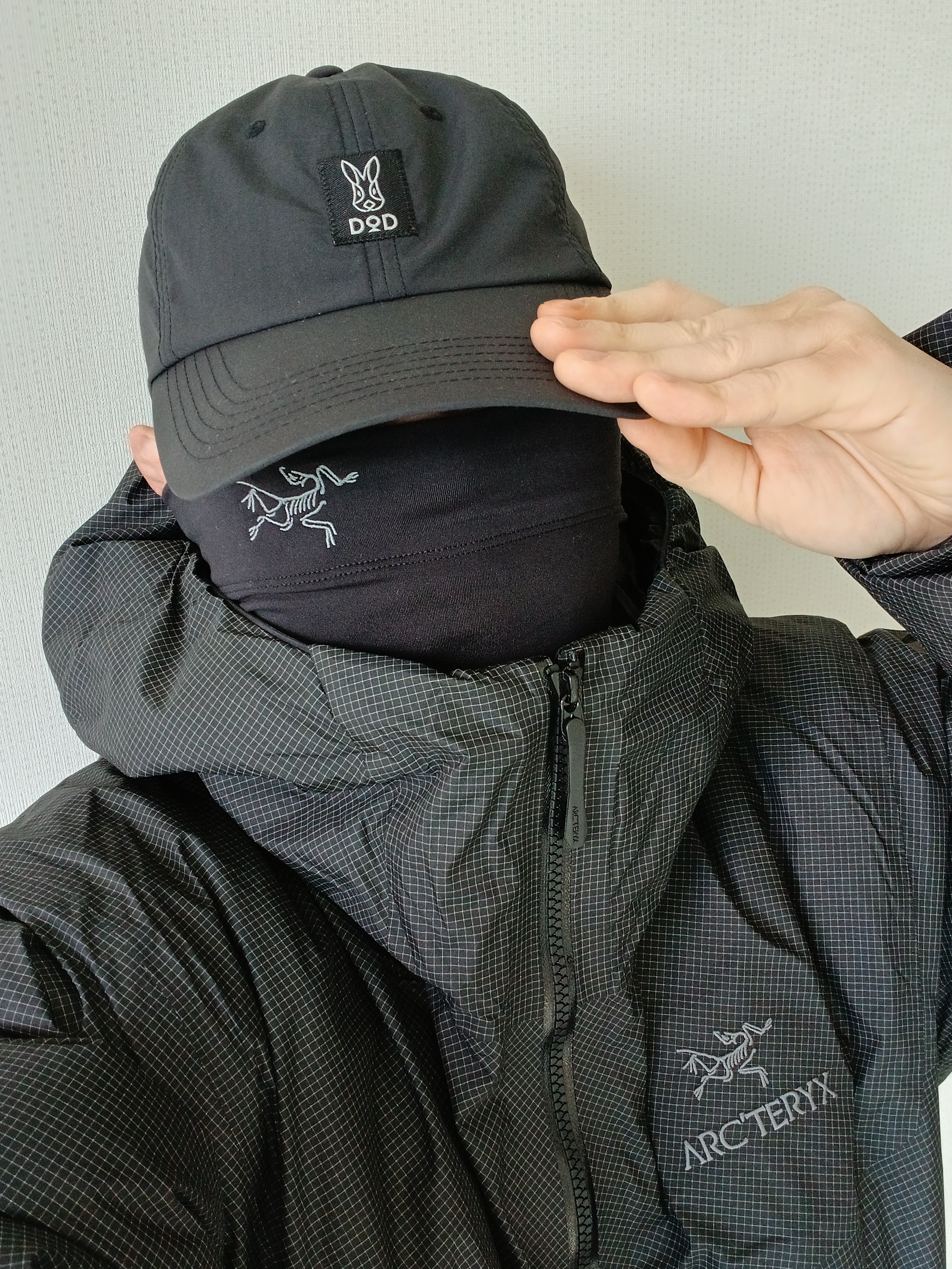 Arc'teryx Alpha Lightweight Parka Black, Arc'teryx Alpha Lightweight Parka Black 착용 스타일 - 3