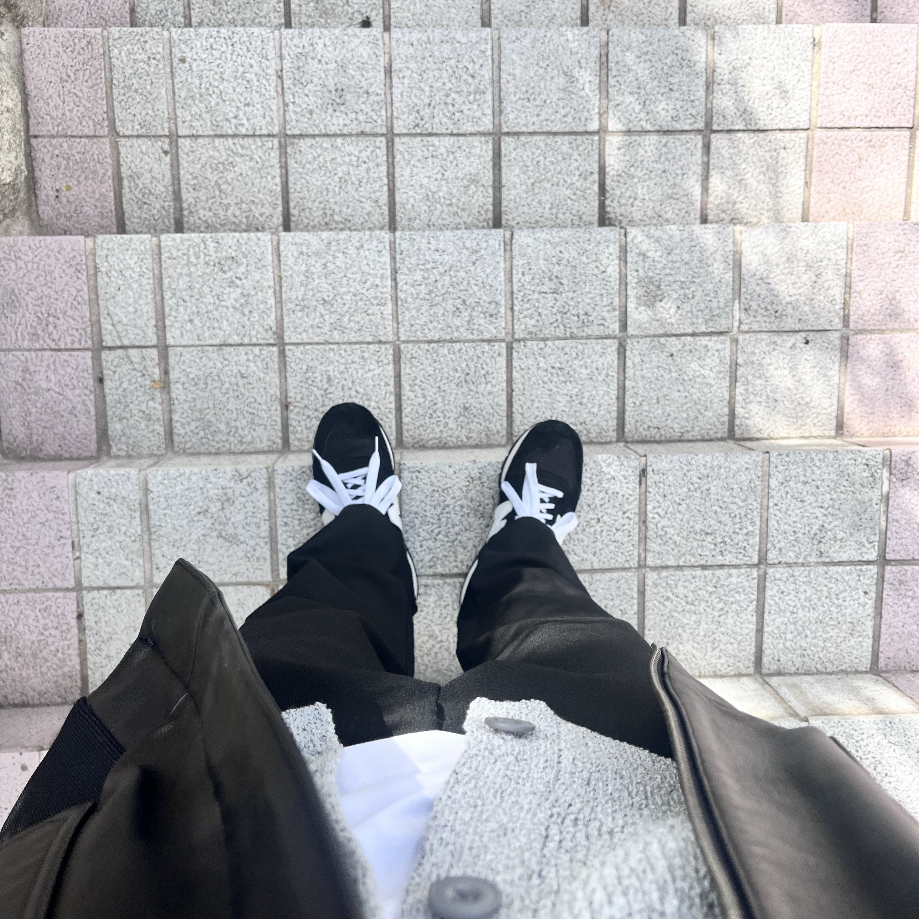New Balance 990v1 Made in USA Black 착용 스타일