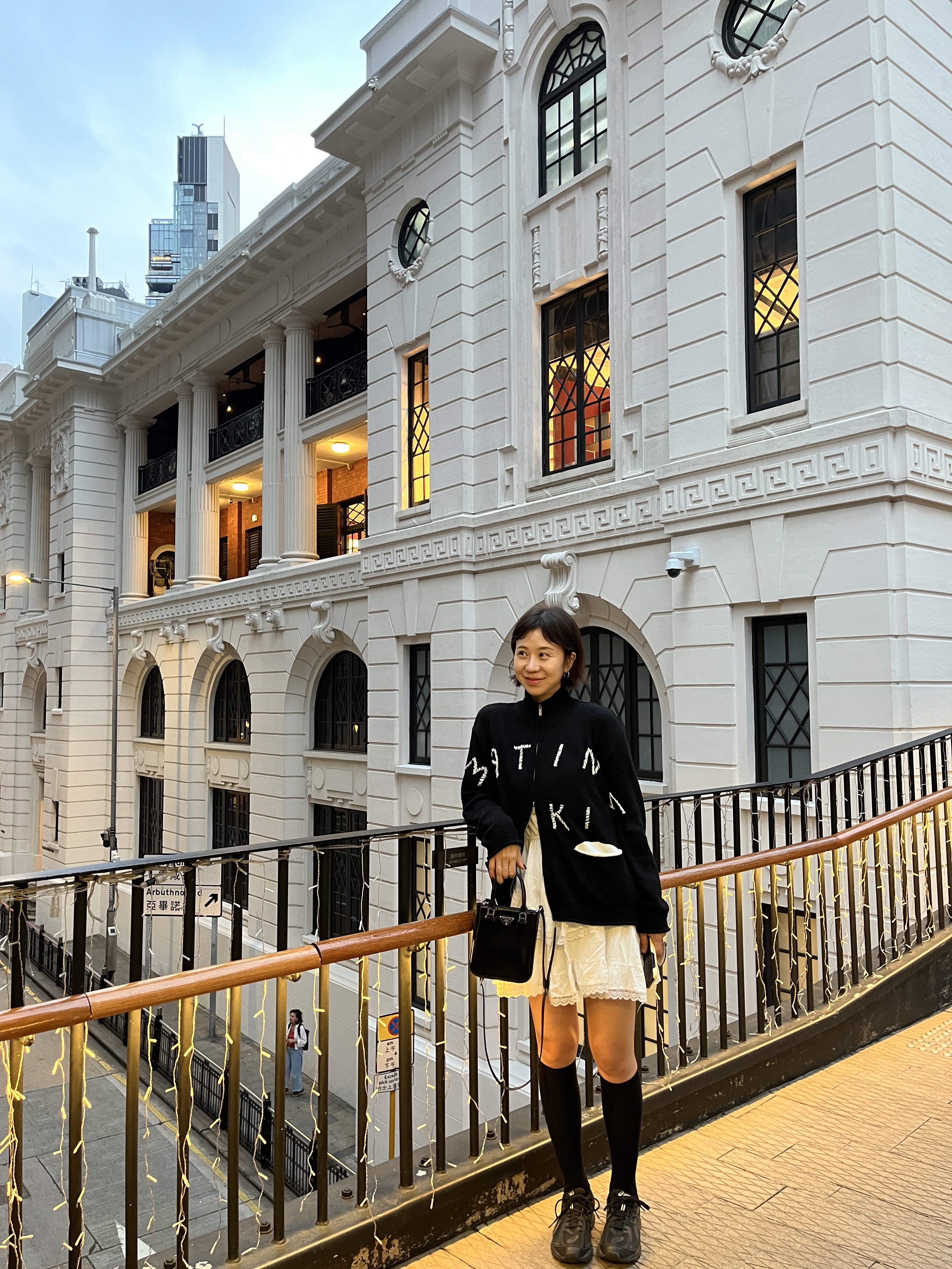 (W) Matin Kim Embroidery Logo Knit Zip Up Black, Prada Small Brushed Leather Tote Bag Black 착용 스타일