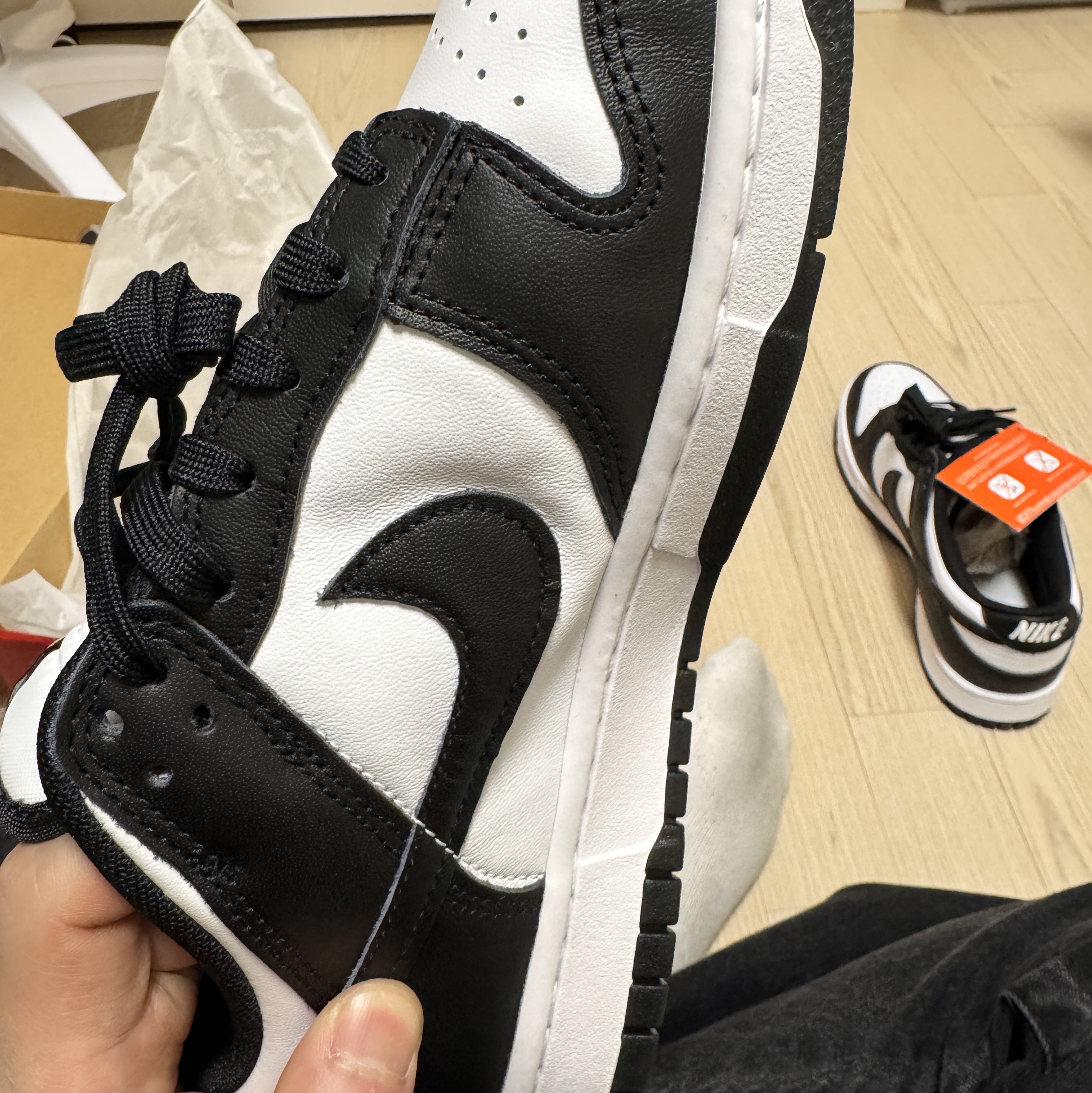 Nike Dunk Low Retro Black 착용 스타일