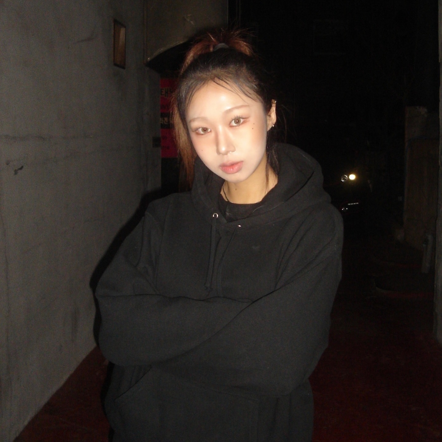 Supreme Satin Applique Hooded Sweatshirt Black - 24FW 착용 스타일 - 1