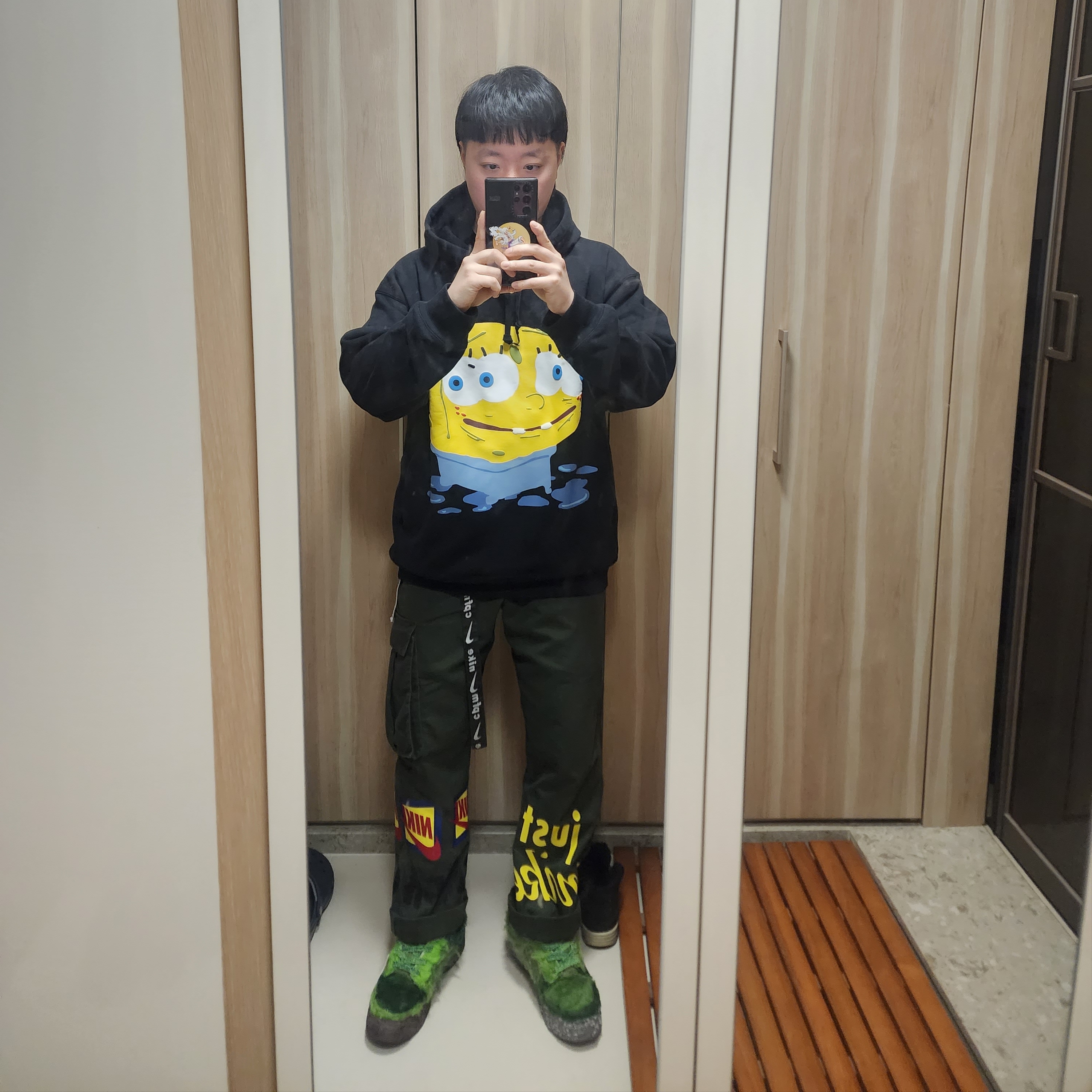 Nike x Cactus Plant Flea Market Flea 1 Forest Green, Nike x Cactus Plant Flea Market Track Pants Olive 착용 스타일 - 1