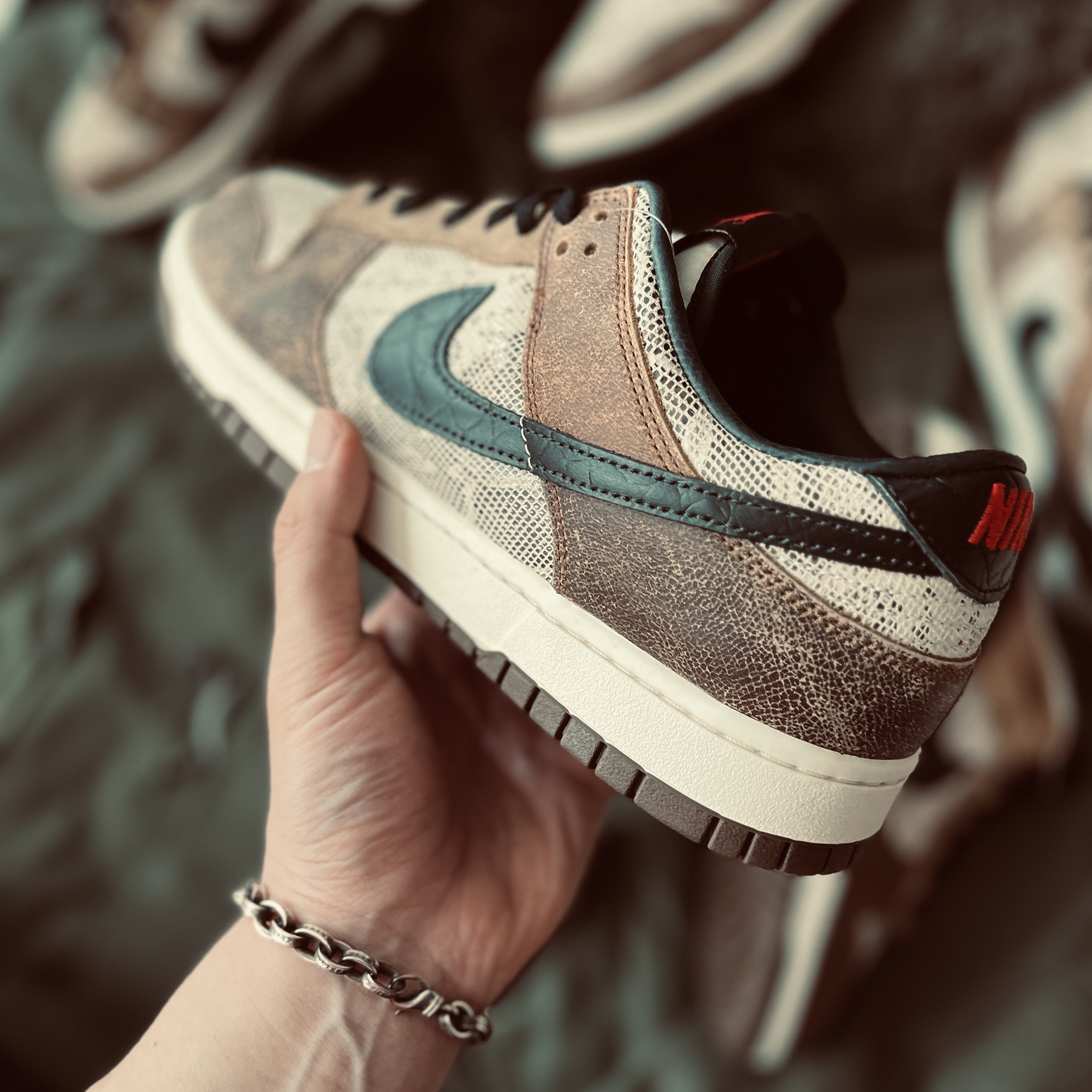 Nike Dunk Low PRM Head to Head 착용 스타일 - 2