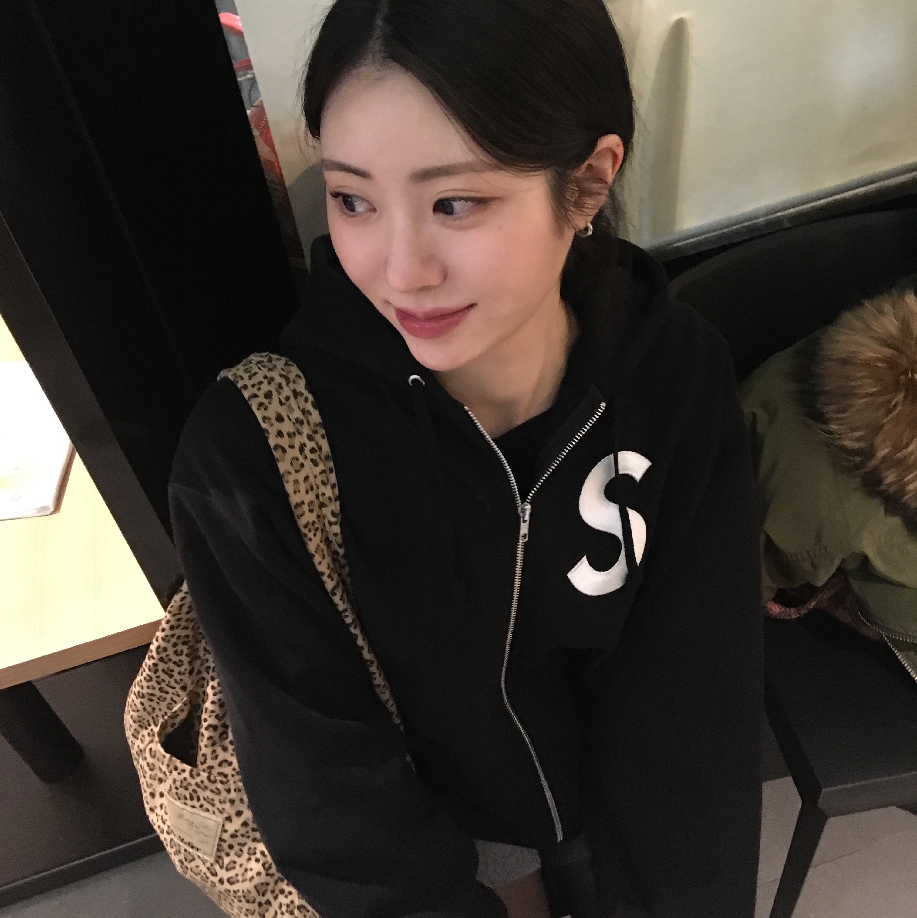 Supreme S Logo Zip Up Hooded Sweatshirt Black - 24FW 착용 스타일 - 2