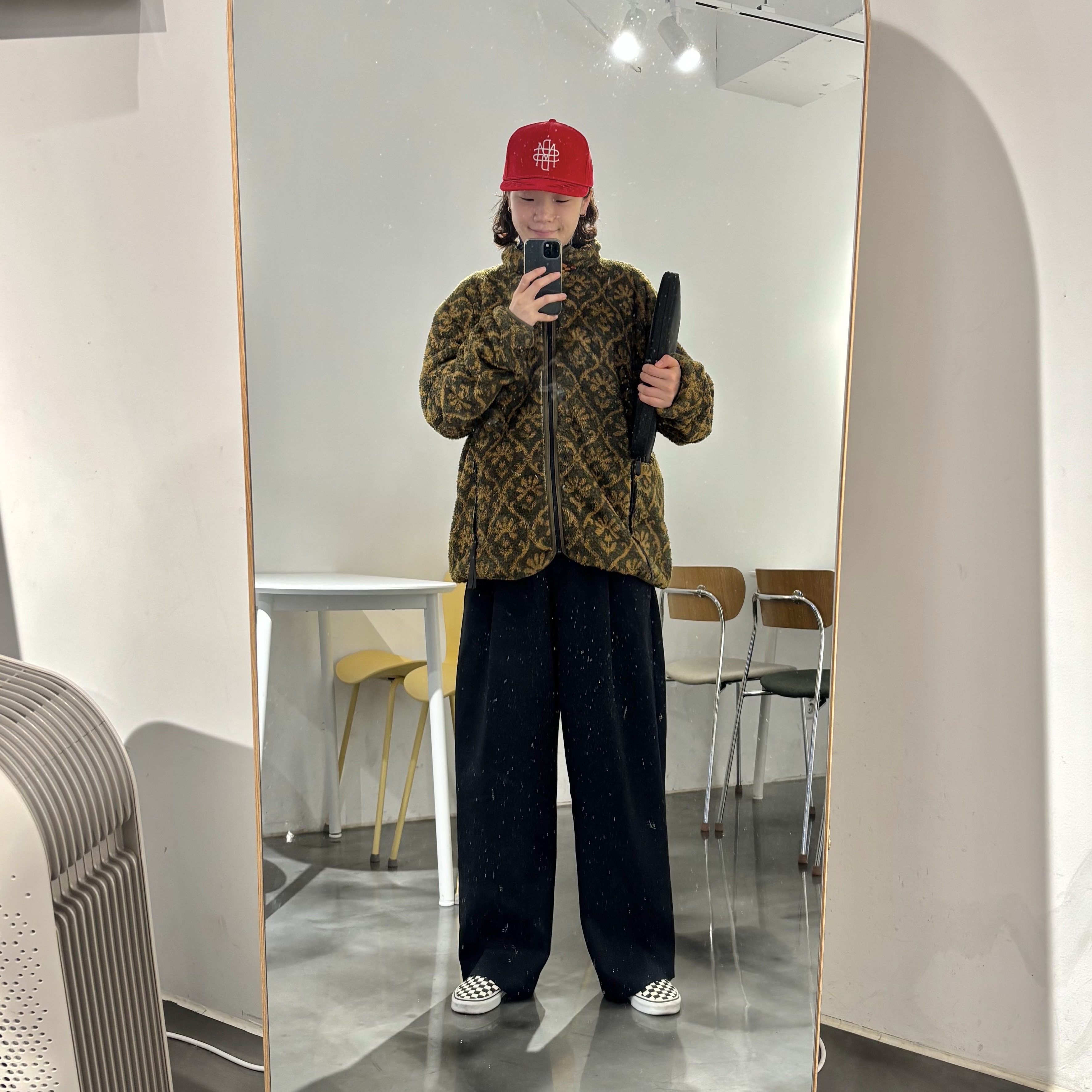 Kapital Yosemite Arabesque Pattern Fleece Zip Blouson Khaki, Vans Slip-On Checkerboard 착용 스타일 - 1