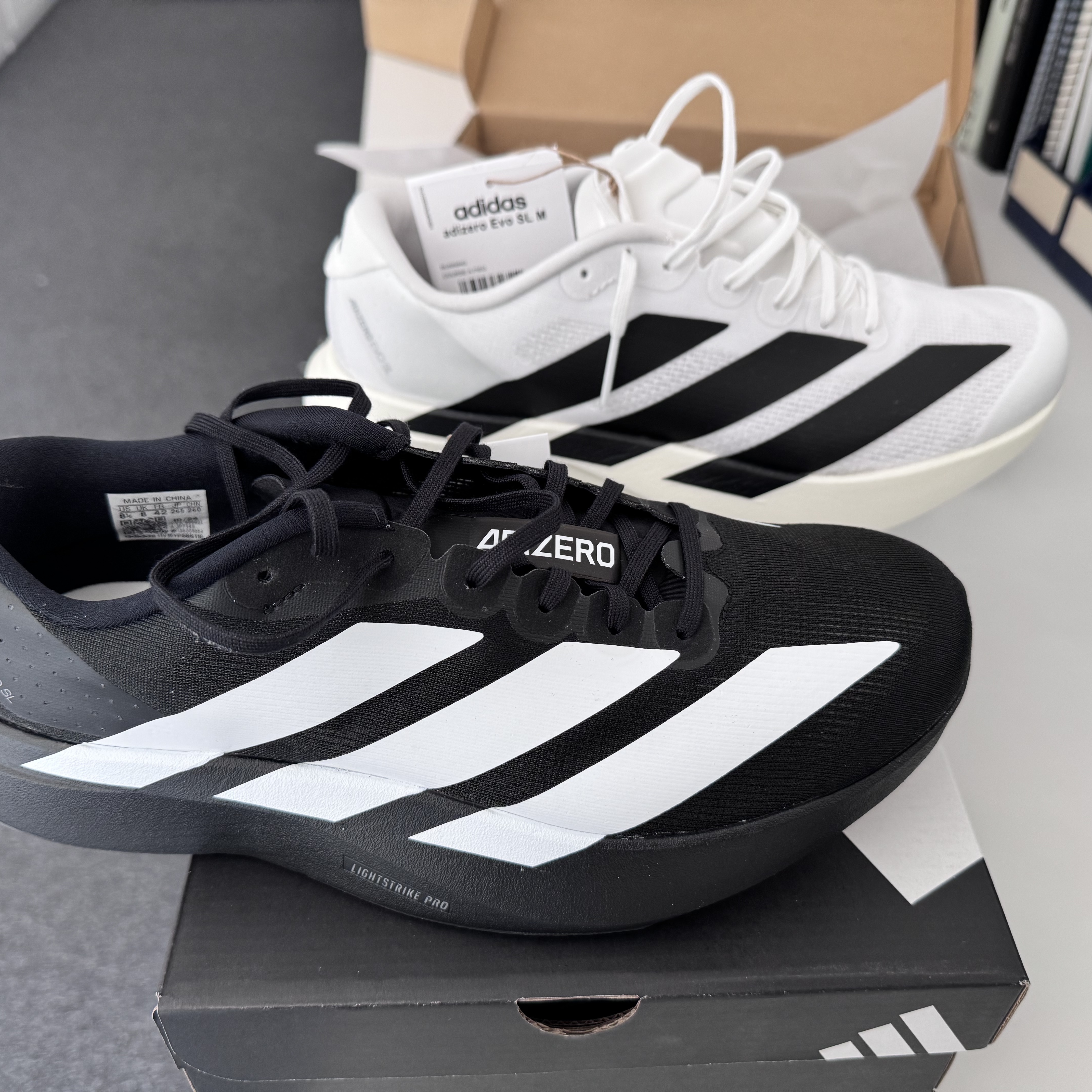 Adidas Adizero EVO SL Core Black Cloud White, Adidas Adizero EVO SL Cloud White Core Black 착용 스타일