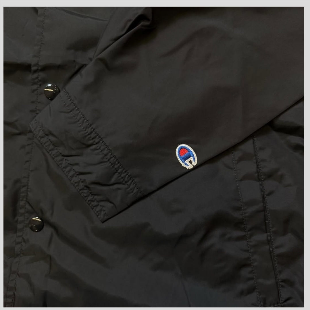 Supreme x Champion Coaches Jacket Navy - 24SS, Supreme x Champion Coaches Jacket Black - 24SS 착용 스타일 - 2