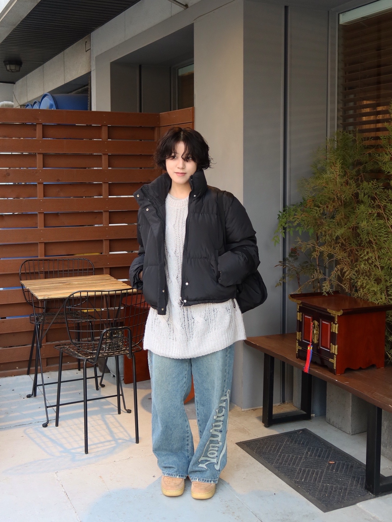 Jansport Half Pint Mini Backpack Black, Nike Air Force 1 '07 WB Flax 착용 스타일