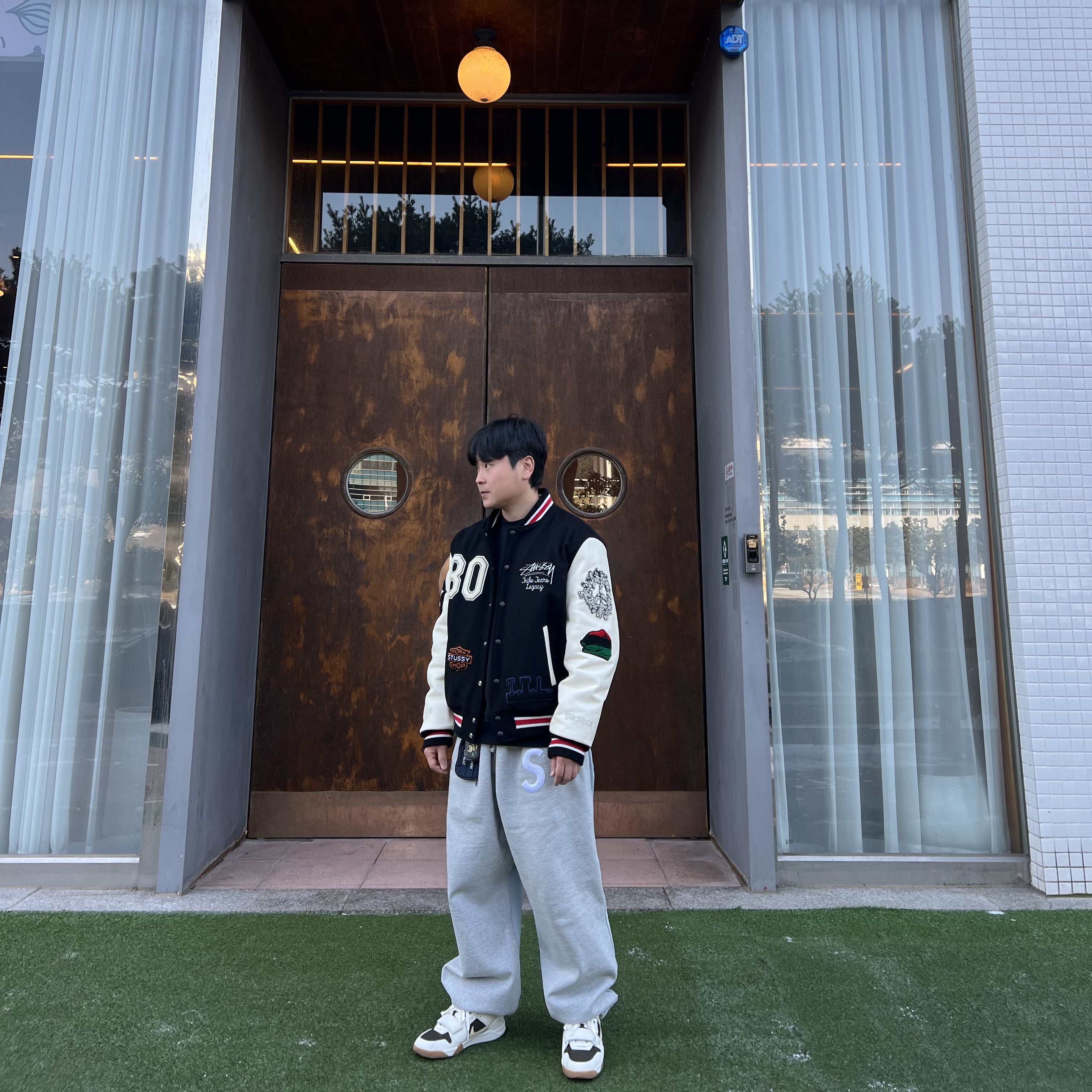 Stussy x Our Legacy x Denim Tears TTL Varsity Jacket Black, Supreme x Bless Sweatpant Jean Heather Grey - 23FW 착용 스타일 - 1