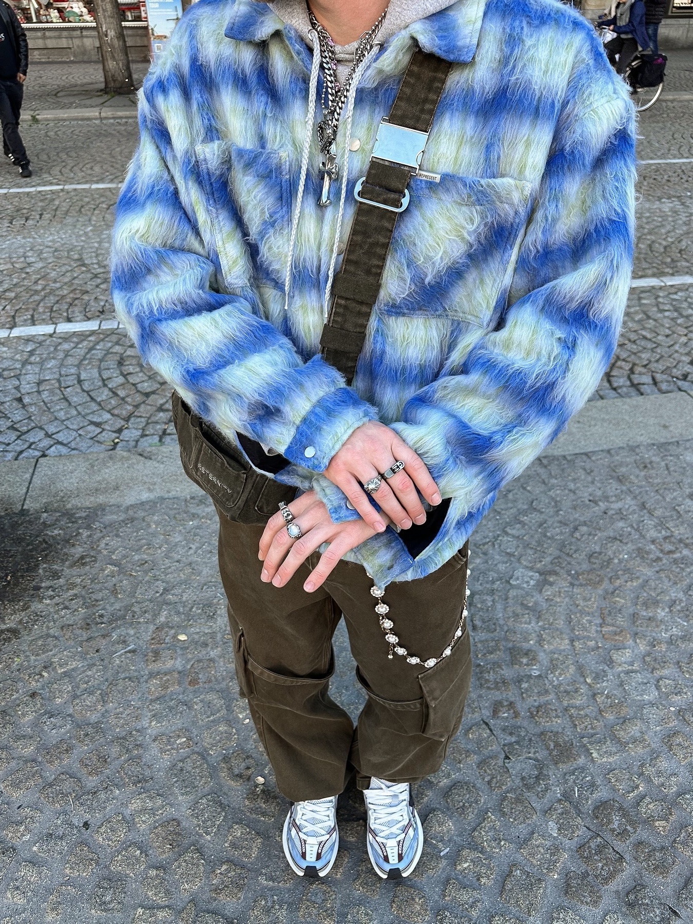 Represent Textured Overshirt Electric Blue - 24FW 착용 스타일