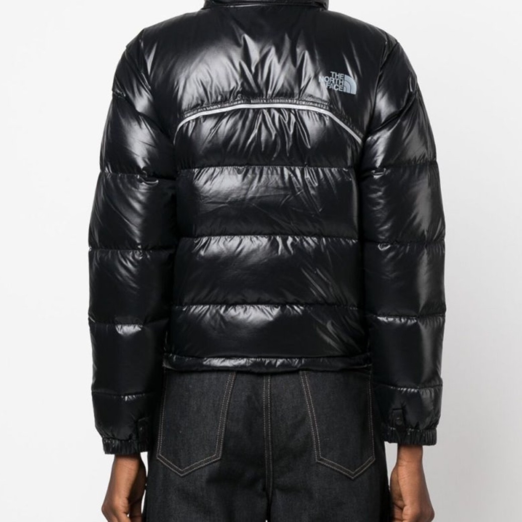 (W) The North Face 2000 Retro Nuptse Jacket TNF Black 착용 스타일 - 2