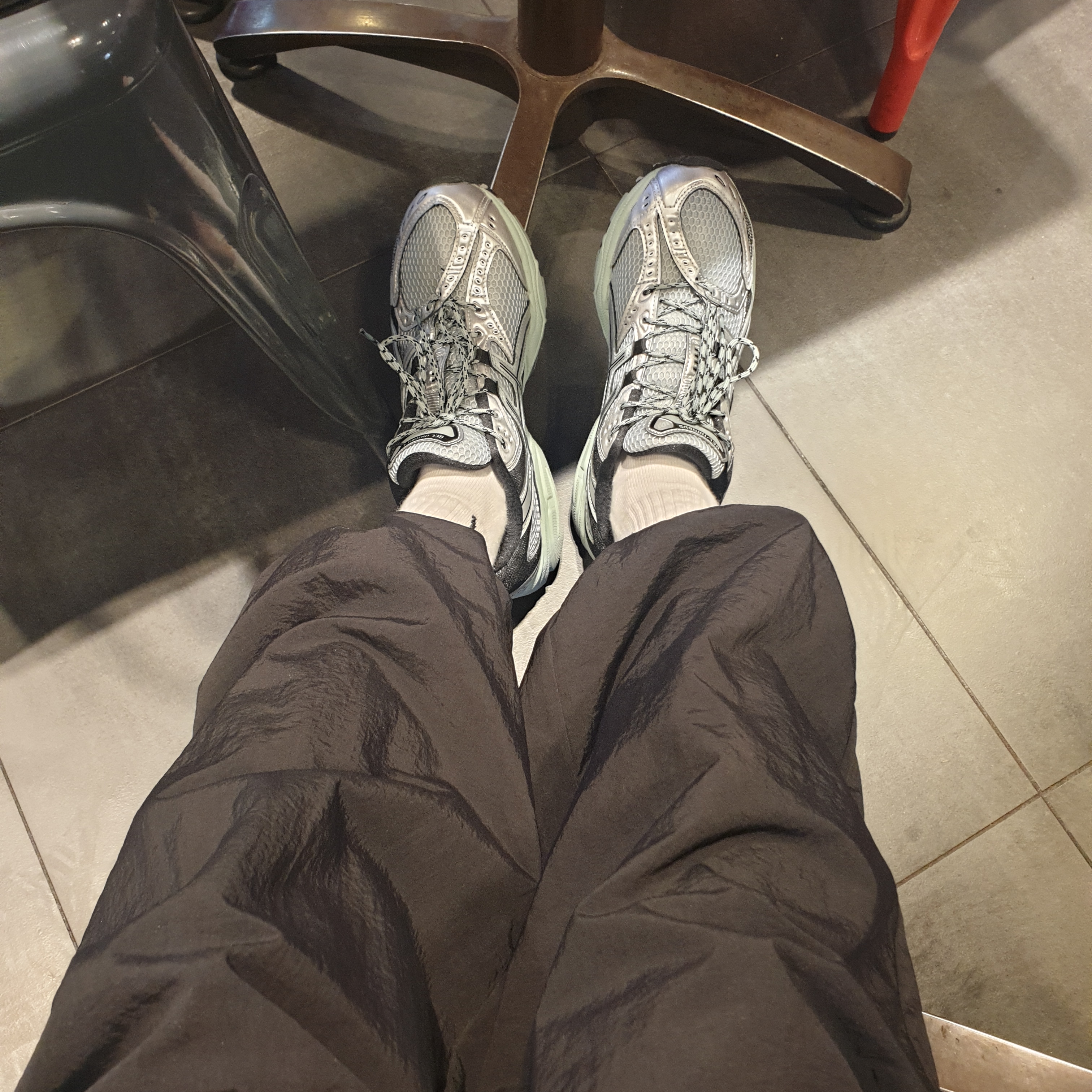Asics Gel-Nimbus 10.1 Ocean Haze Pure Silver 착용 스타일 - 2
