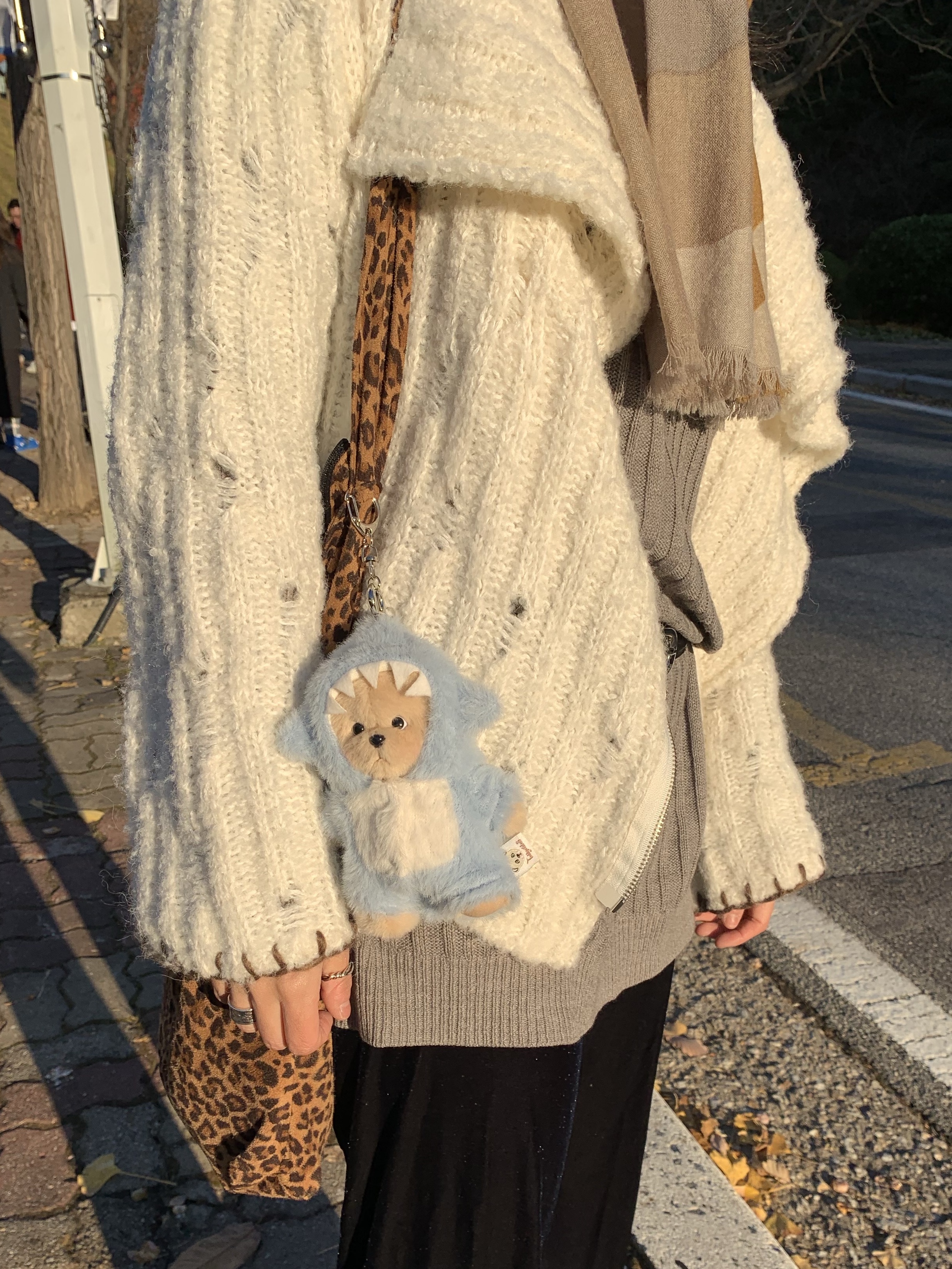 (W) Matin Kim Two Way Knit Cardigan Jacket Ivory 착용 스타일 - 1