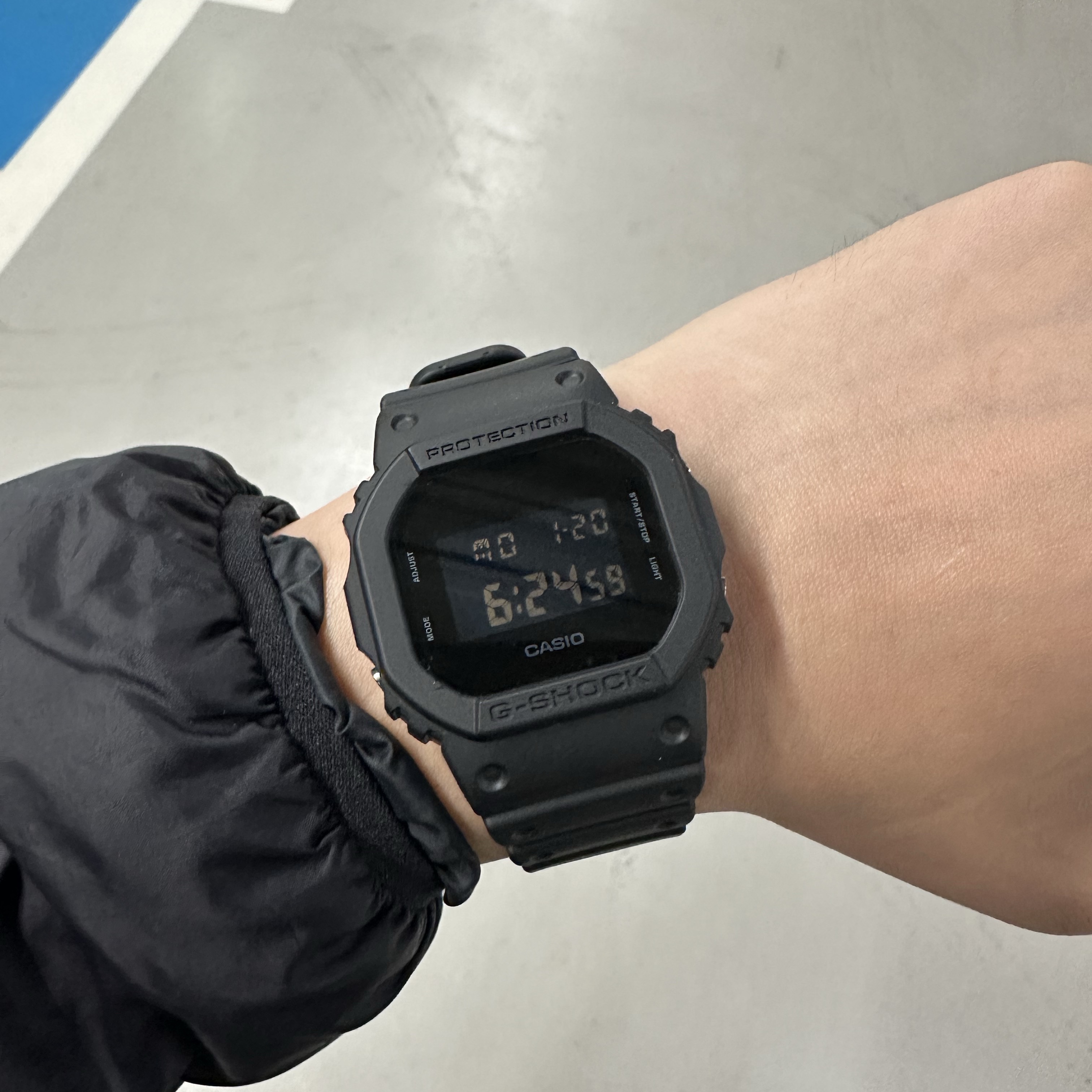 Casio G-Shock DW-5600UBB-1DR 착용 스타일