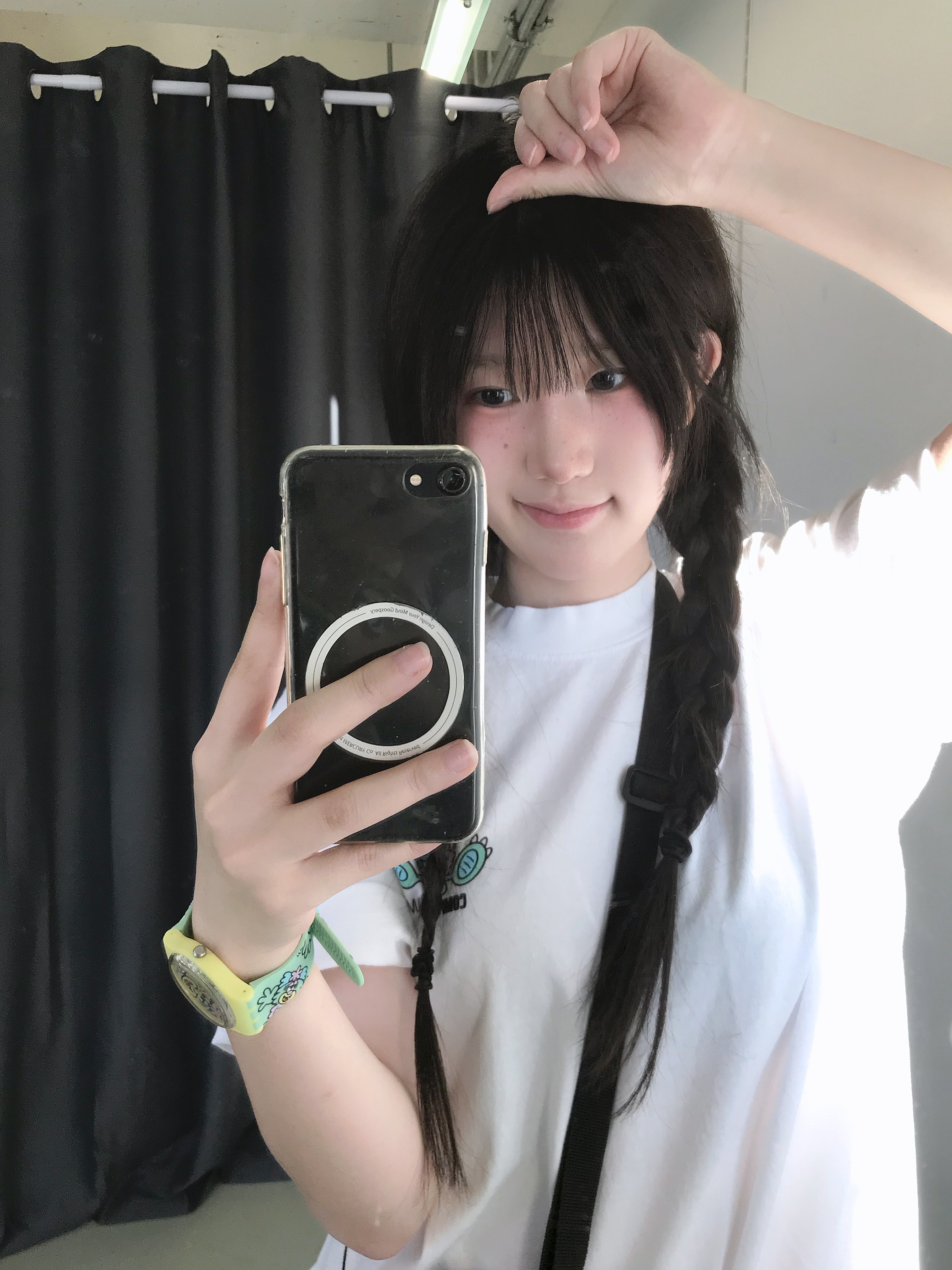 Verdy Visty Complex T-Shirt White, Swatch x Verdy Visty By Verdy Multicolor 착용 스타일 - 7