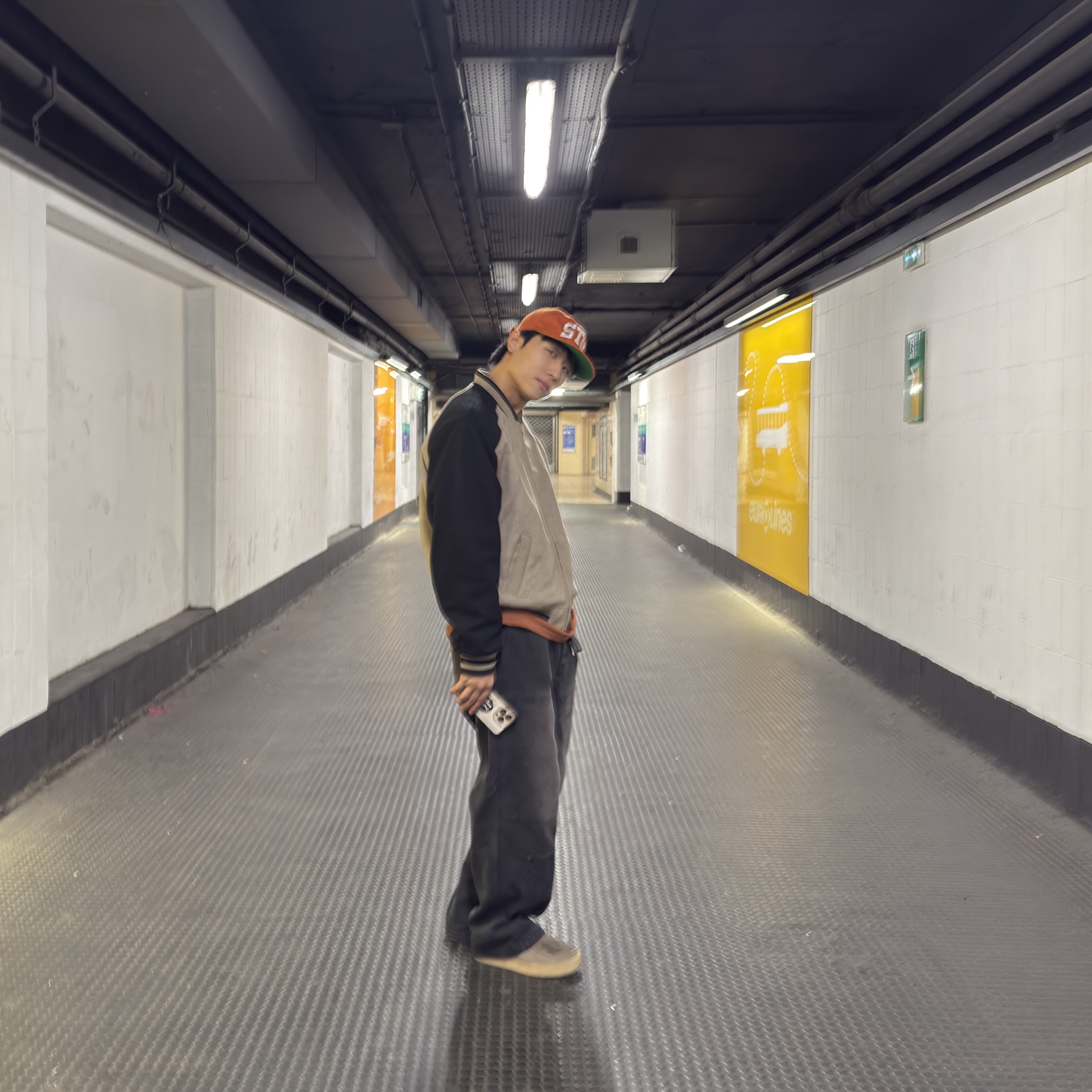 Stussy Stu Arch Strapback Cap Dark Orange 착용 스타일 - 3