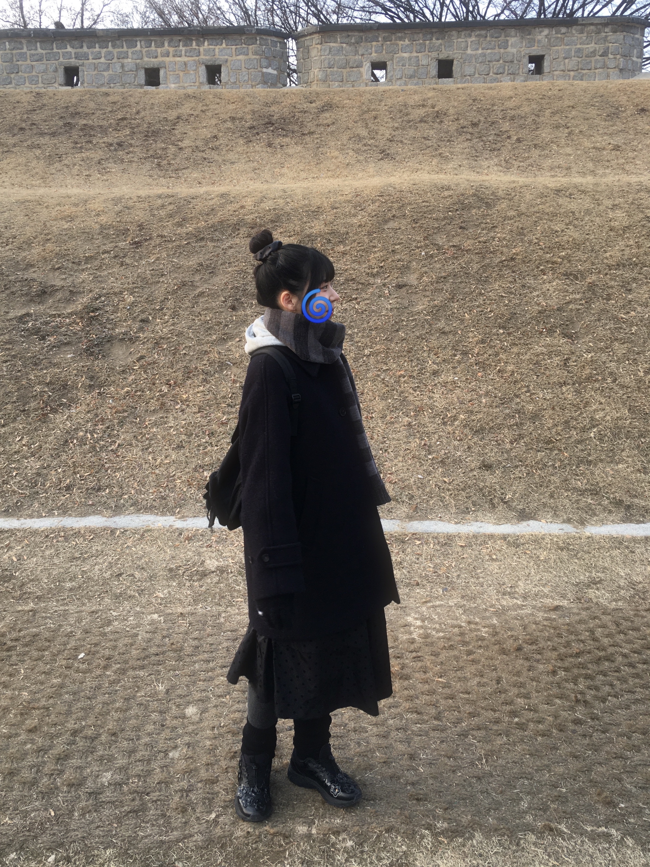 Asics x Cecilie Bahnsen Gel-Terrain Black, (W) Dunst Alpaca Half Mac Coat Navy 착용 스타일 - 3