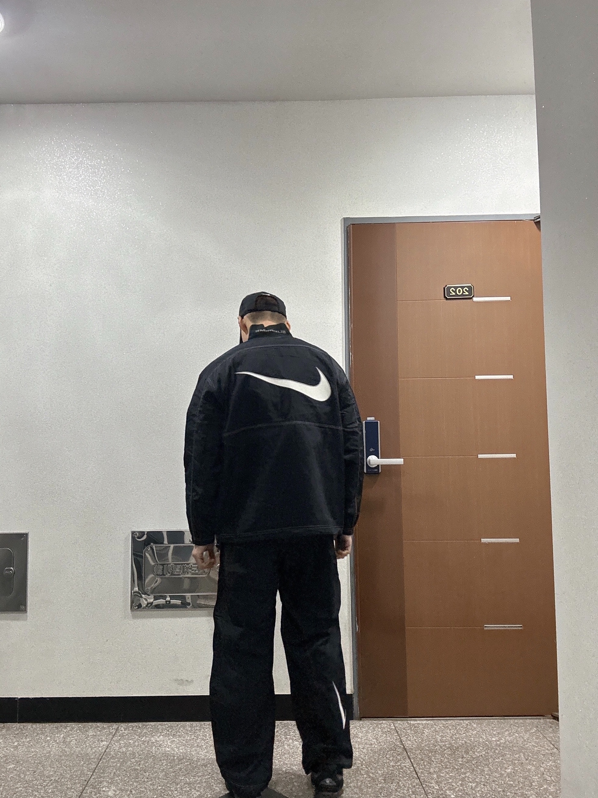 Supreme x Nike Ripstop Track Pants Black - 24SS, Supreme x Nike Ripstop Pullover Black - 24SS 착용 스타일