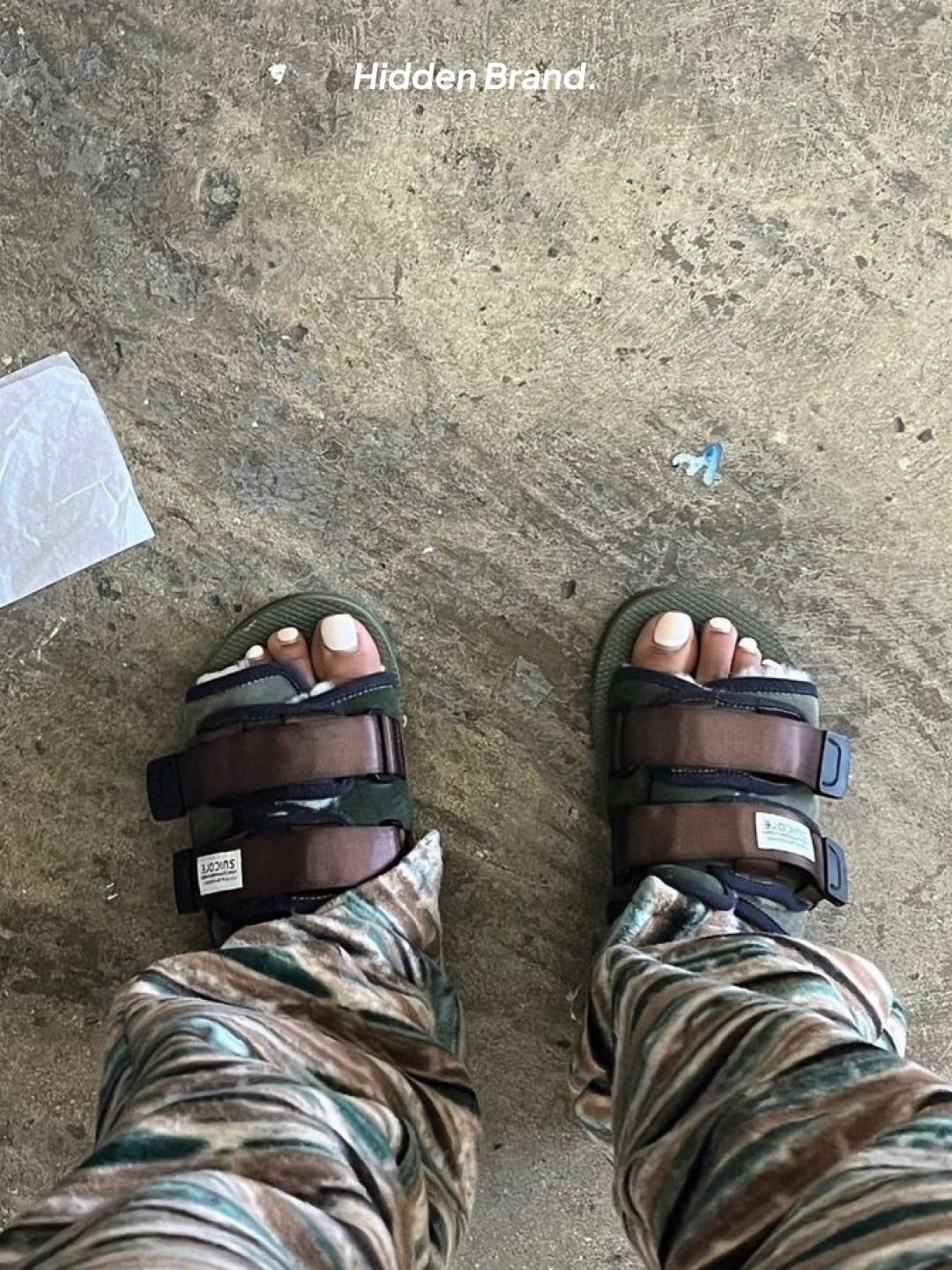 Suicoke Urich Sandals Black, Toga x Suicoke Tono Sandals Black 착용 스타일 - 5
