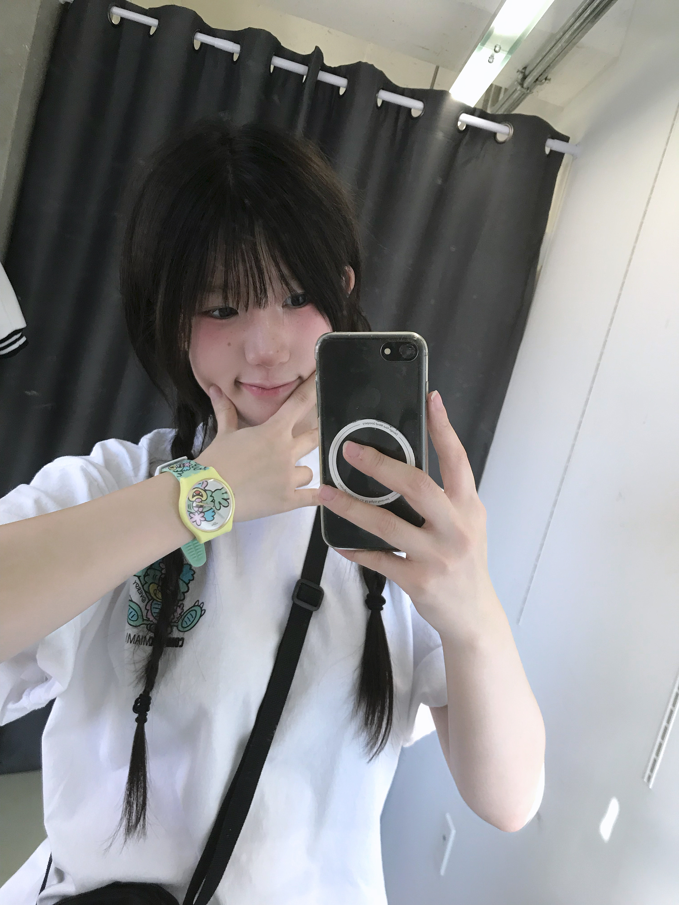 Verdy Visty Complex T-Shirt White, Swatch x Verdy Visty By Verdy Multicolor 착용 스타일 - 5