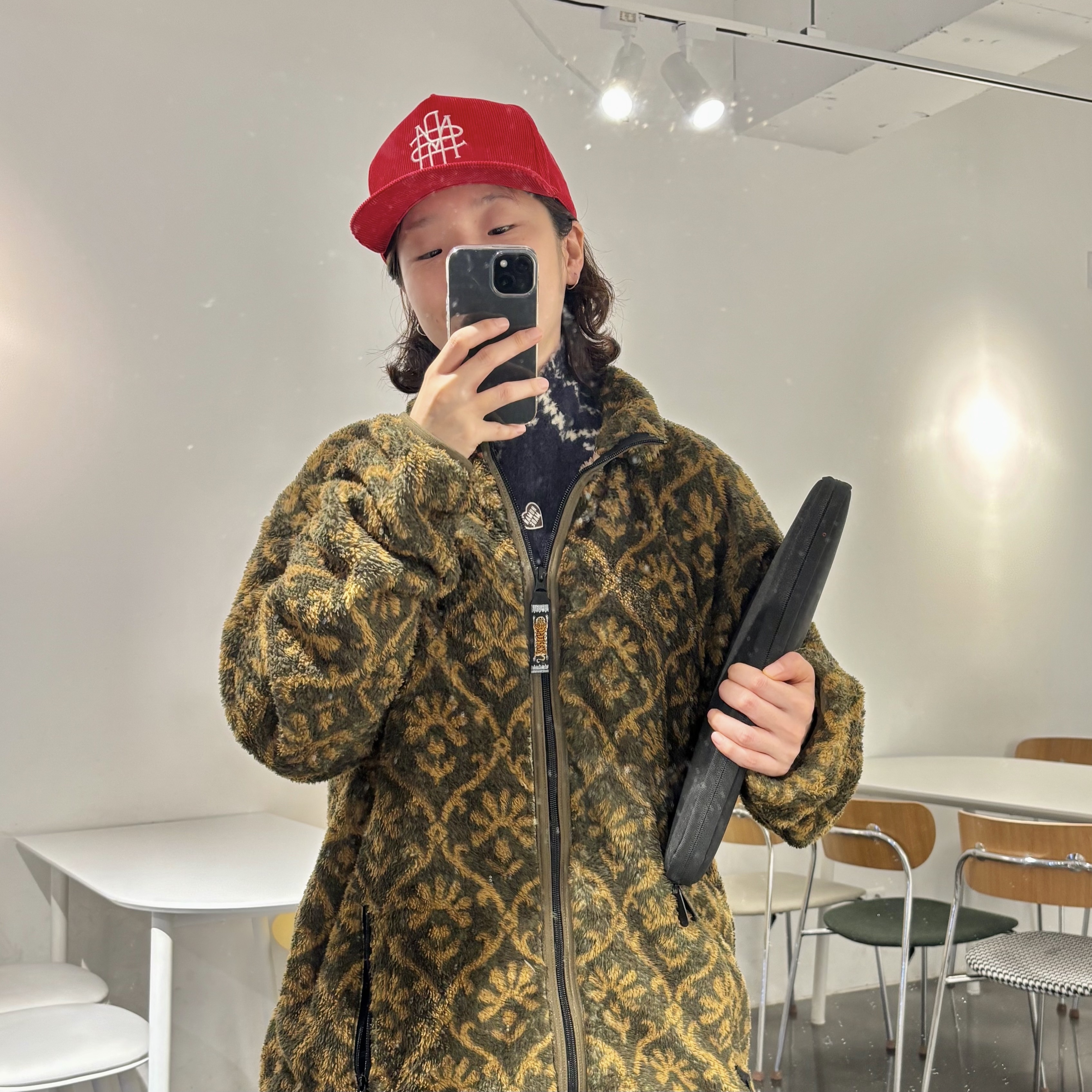 Kapital Yosemite Arabesque Pattern Fleece Zip Blouson Khaki, Vans Slip-On Checkerboard 착용 스타일 - 2